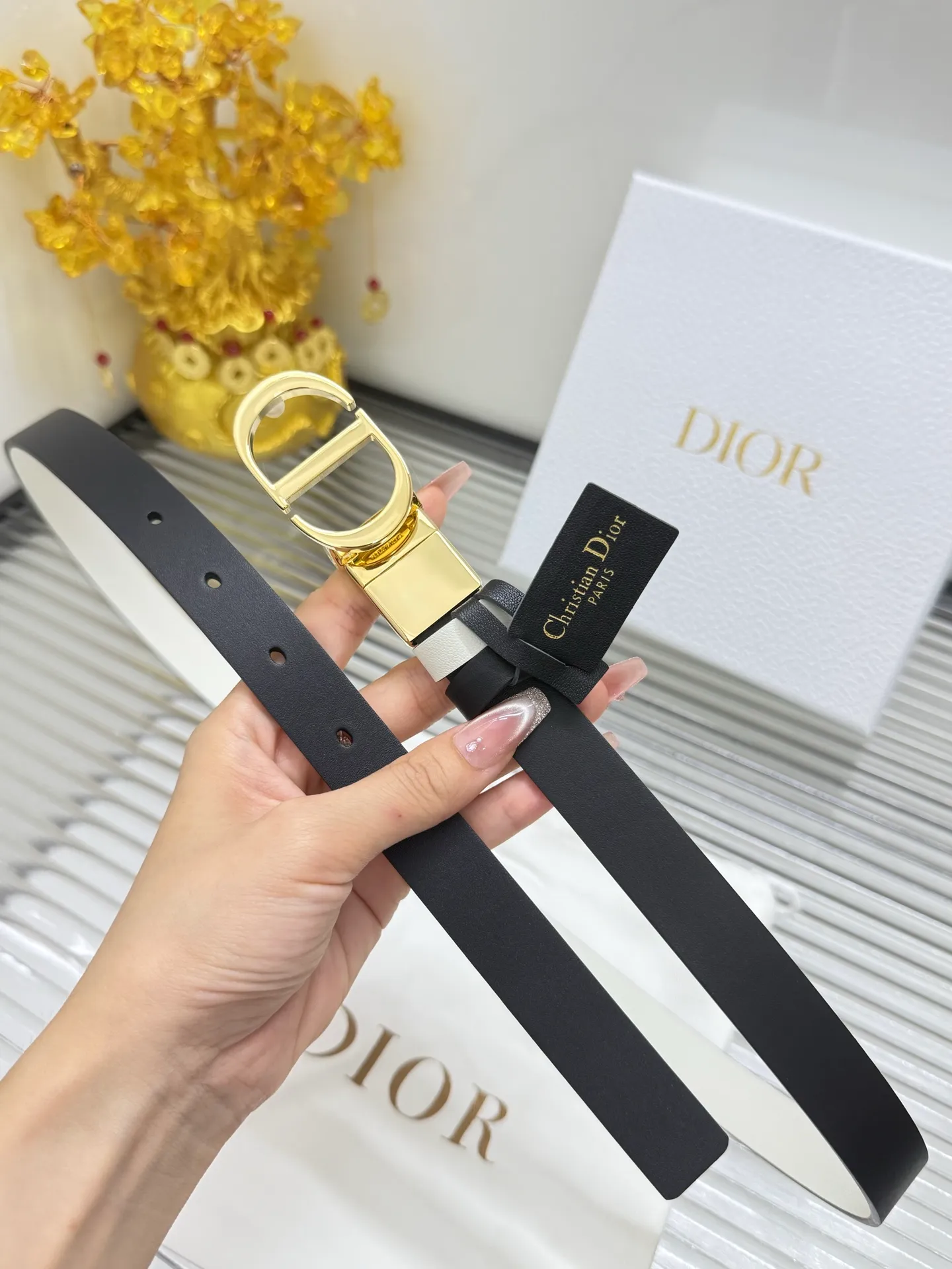 ✅Width: 𝟮.𝟬𝗰𝗺 ❑ Christian Dior classic rotating buckle can be used on both sides. Original imported calfskin + high-quality pure copper hardware buckle P420