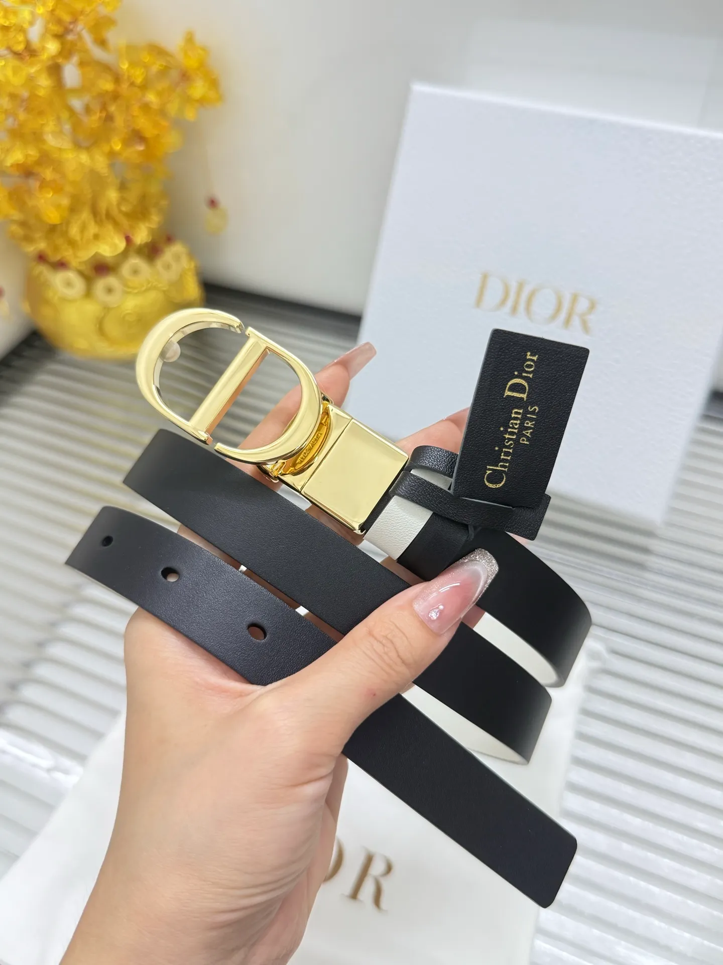 ✅Width: 𝟮.𝟬𝗰𝗺 ❑ Christian Dior classic rotating buckle can be used on both sides. Original imported calfskin + high-quality pure copper hardware buckle P420
