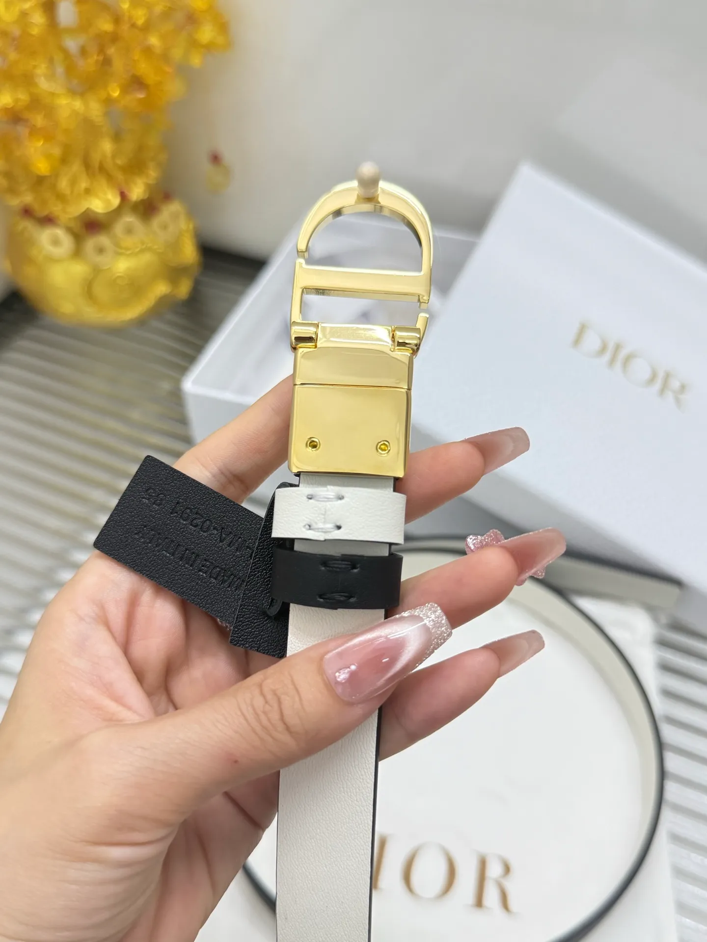 ✅Width: 𝟮.𝟬𝗰𝗺 ❑ Christian Dior classic rotating buckle can be used on both sides. Original imported calfskin + high-quality pure copper hardware buckle P420