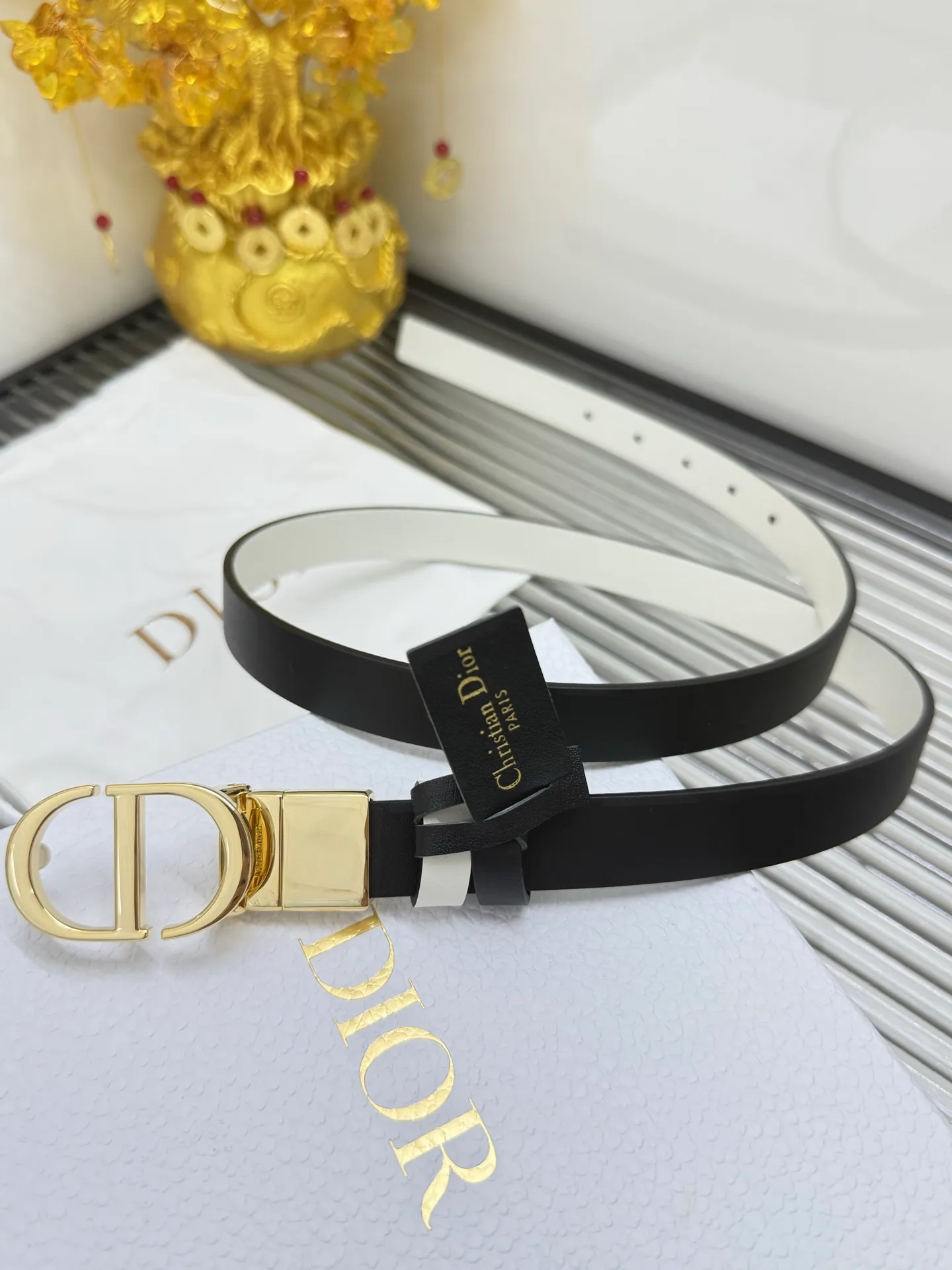 ✅Width: 𝟮.𝟬𝗰𝗺 ❑ Christian Dior classic rotating buckle can be used on both sides. Original imported calfskin + high-quality pure copper hardware buckle P420