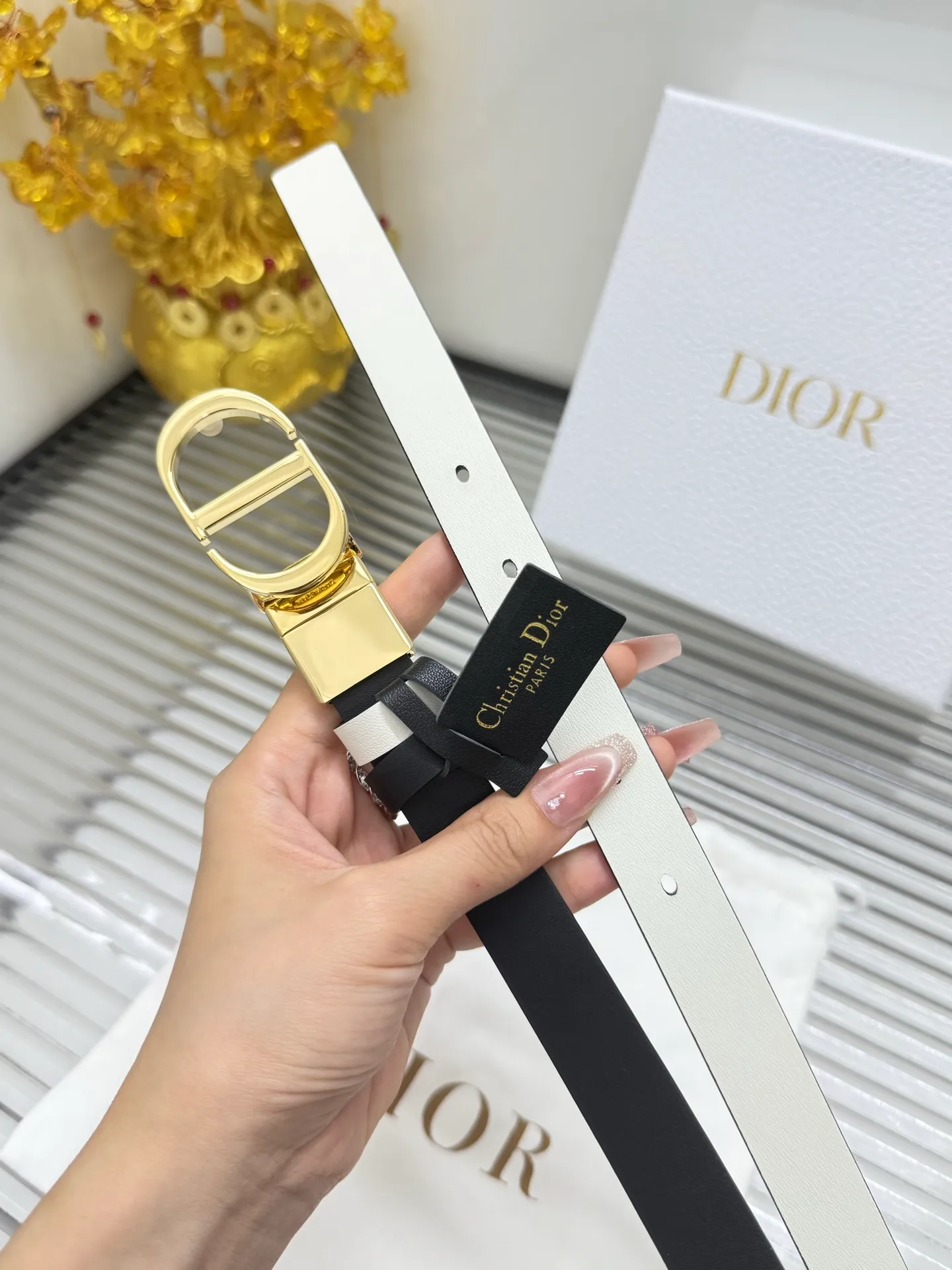 ✅Width: 𝟮.𝟬𝗰𝗺 ❑ Christian Dior classic rotating buckle can be used on both sides. Original imported calfskin + high-quality pure copper hardware buckle P420