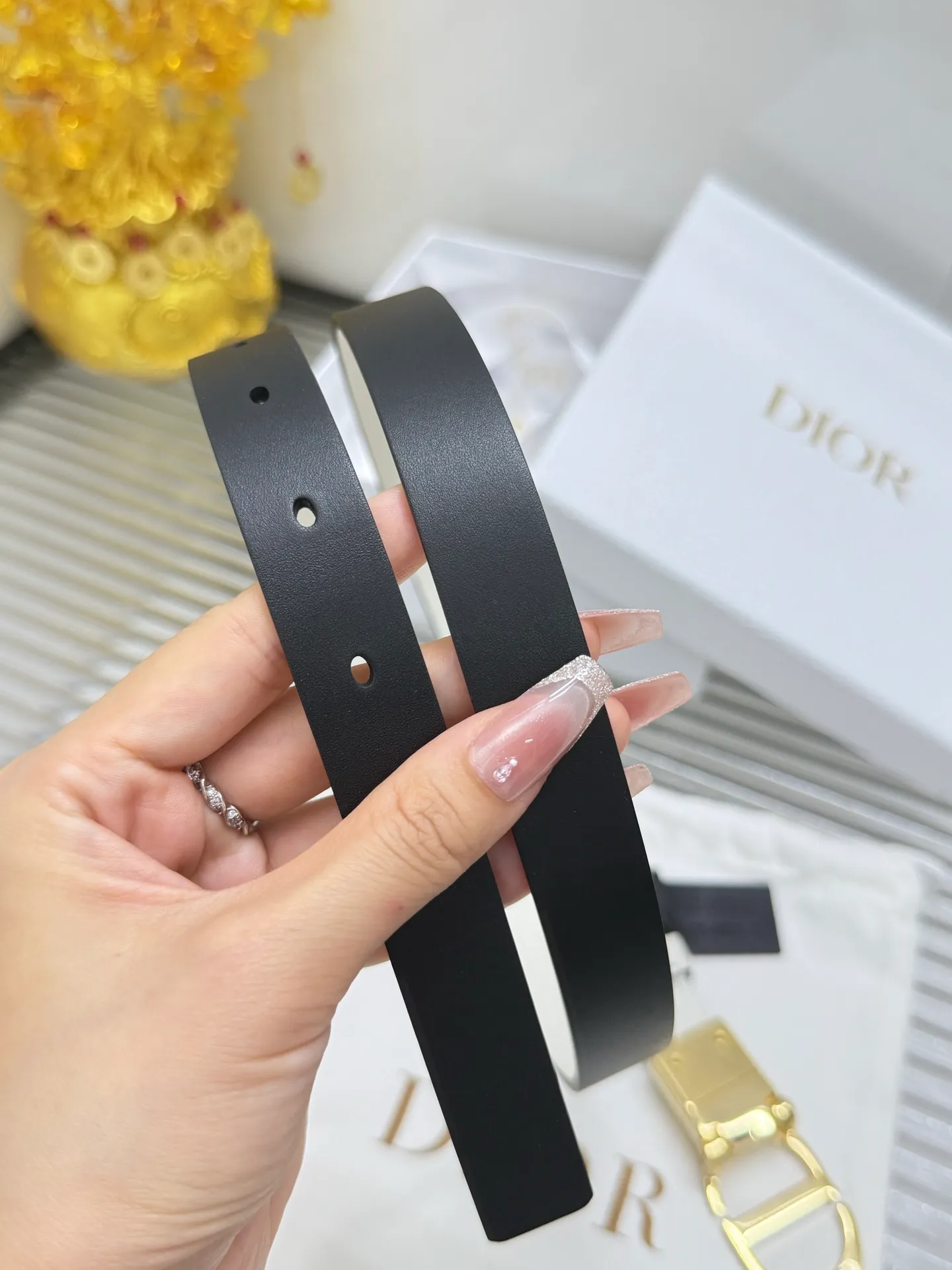 ✅Width: 𝟮.𝟬𝗰𝗺 ❑ Christian Dior classic rotating buckle can be used on both sides. Original imported calfskin + high-quality pure copper hardware buckle P420