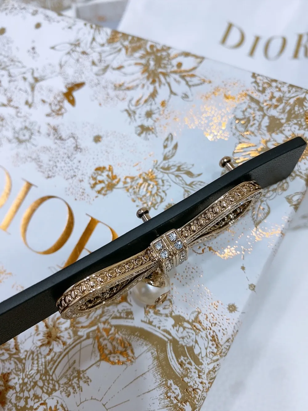 💰440💰Full package💰 💍Purchase level Dior Dior⚡️🌹Le Nœud de Dior belt butterfly diamond buckle🦋 Width 18mm⚡️🌹Imported fetal cowhide smooth cowhide and white imitation crystal decoration⚡️🌹