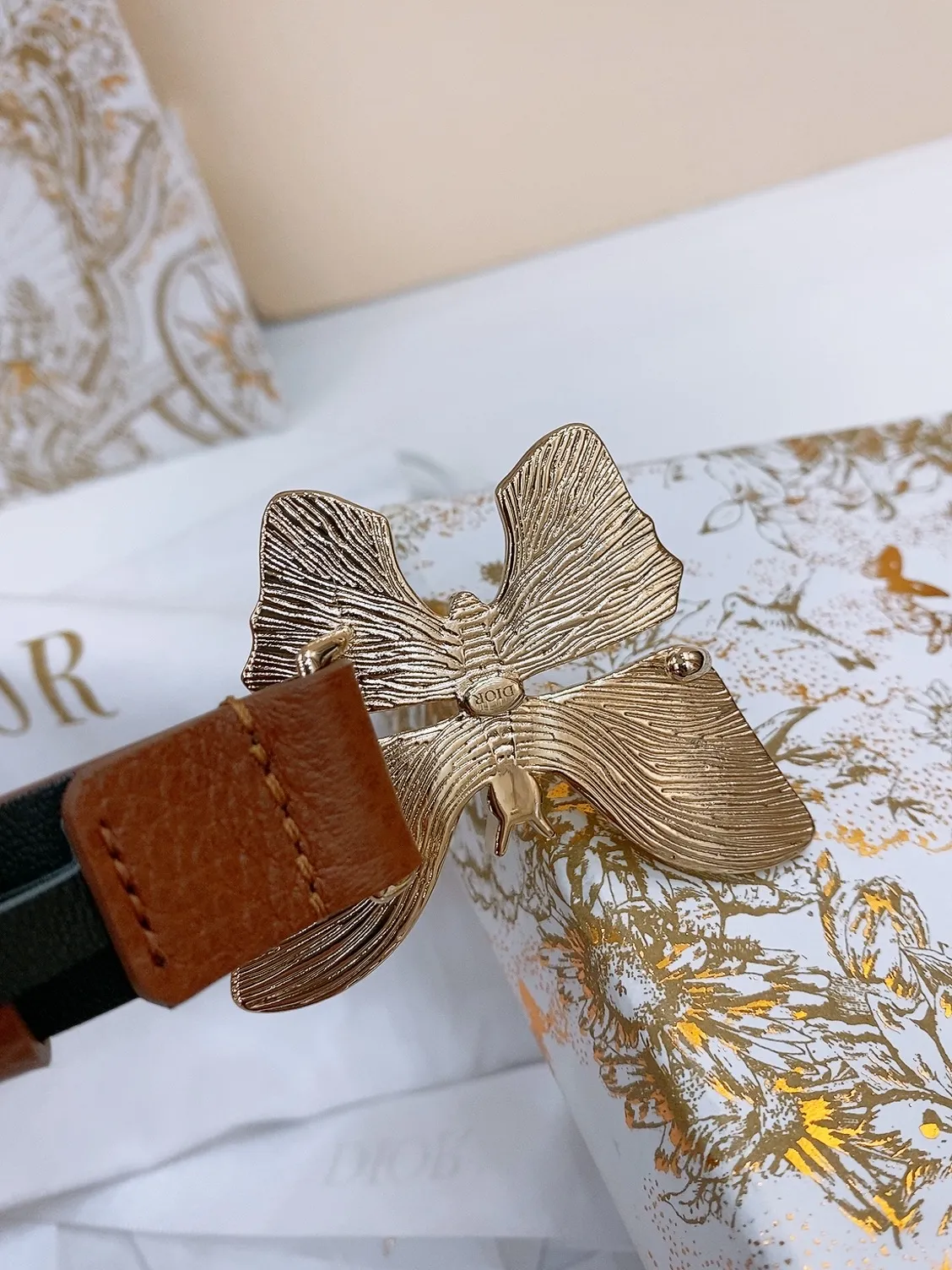💰440💰Full package💰 💍Purchase level Dior Saddle Belt Brass hardware Double-sided saddle belt Grained cowhide surface and smooth cowhide bottom Soft and delicate feel Belt 2.0cm