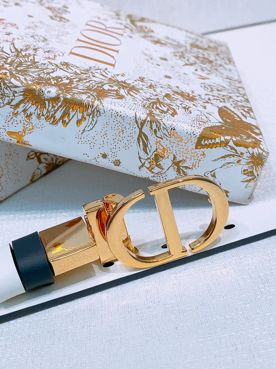 💰440💰Full package💰 💍Purchase level Dior⚡️🌹Montaigne *CD* belt Decorated with *Christian Dior* logo Glossy gold finish metal details Two detachable rings Calfskin belt⚡️🌹2.0cm