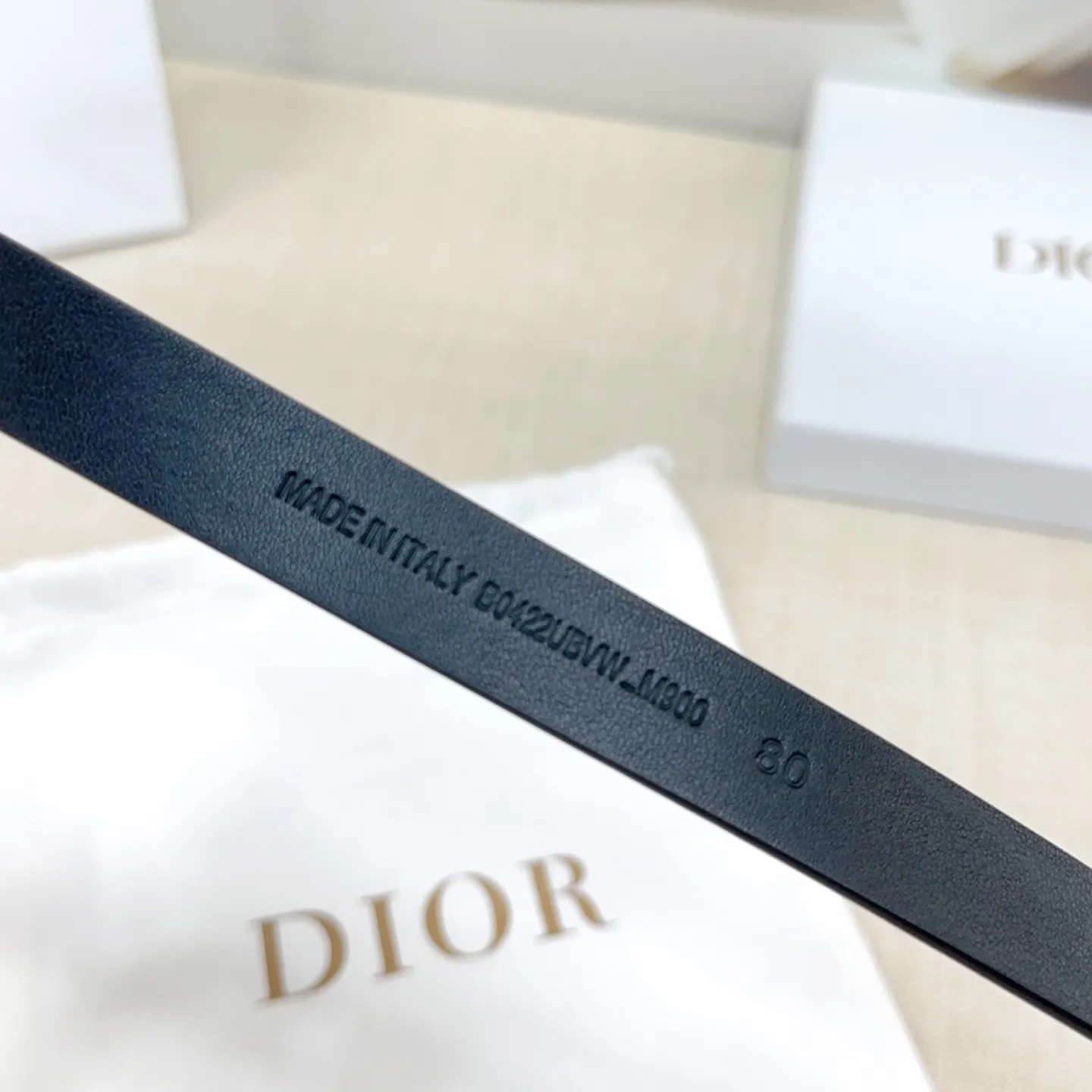💰480💰Full package💰 💍Purchasing-grade Dior women's belt⚡️🌹 Width 2.0cm Double-sided first-layer cowhide⚡️🌹Length 75-100 Euro Premium copper hardware buckle original mold customization High quality