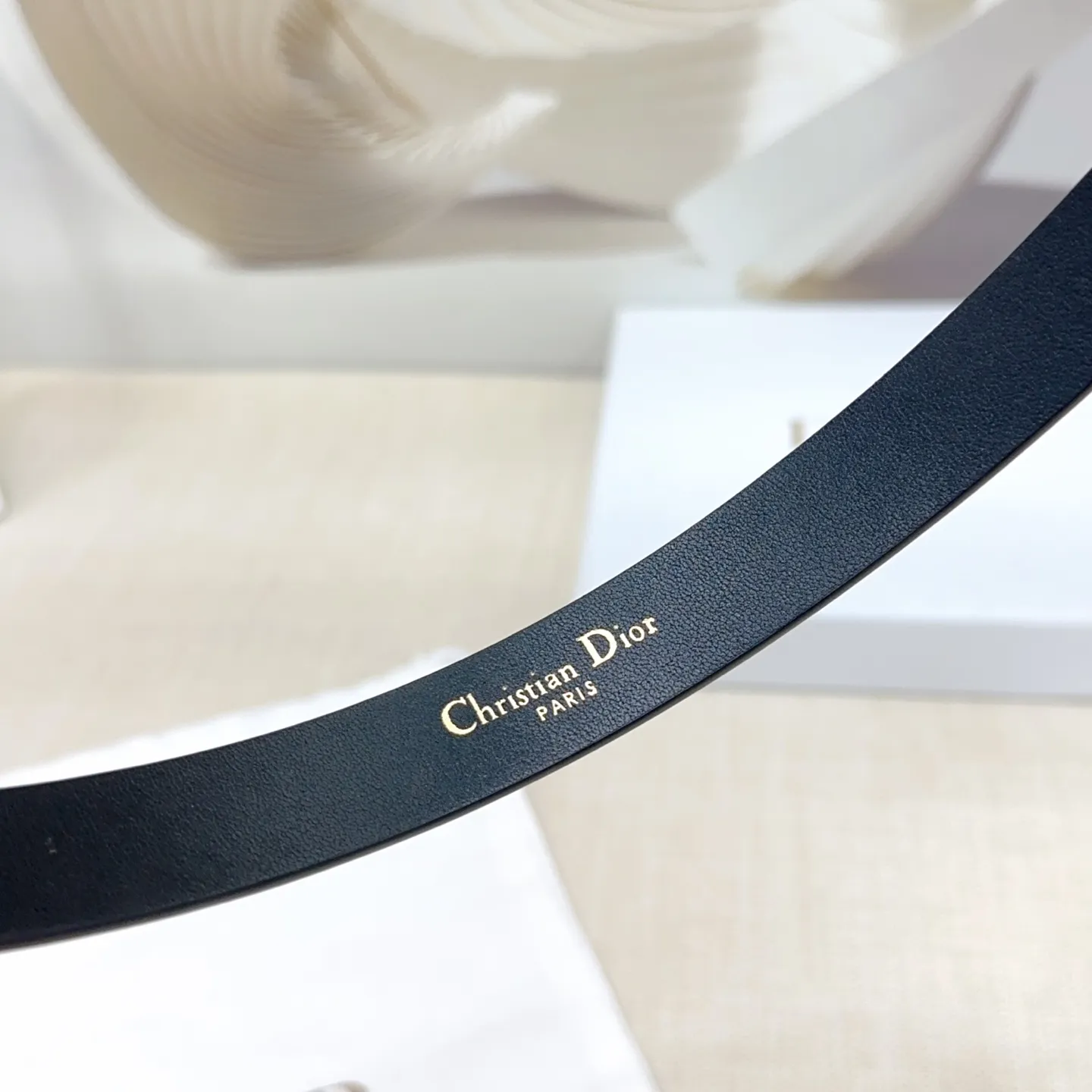 💰480💰Full package💰 💍Purchasing-grade Dior women's belt⚡️🌹 Width 2.0cm Double-sided first-layer cowhide⚡️🌹Length 75-100 Euro Premium copper hardware buckle original mold customization High quality