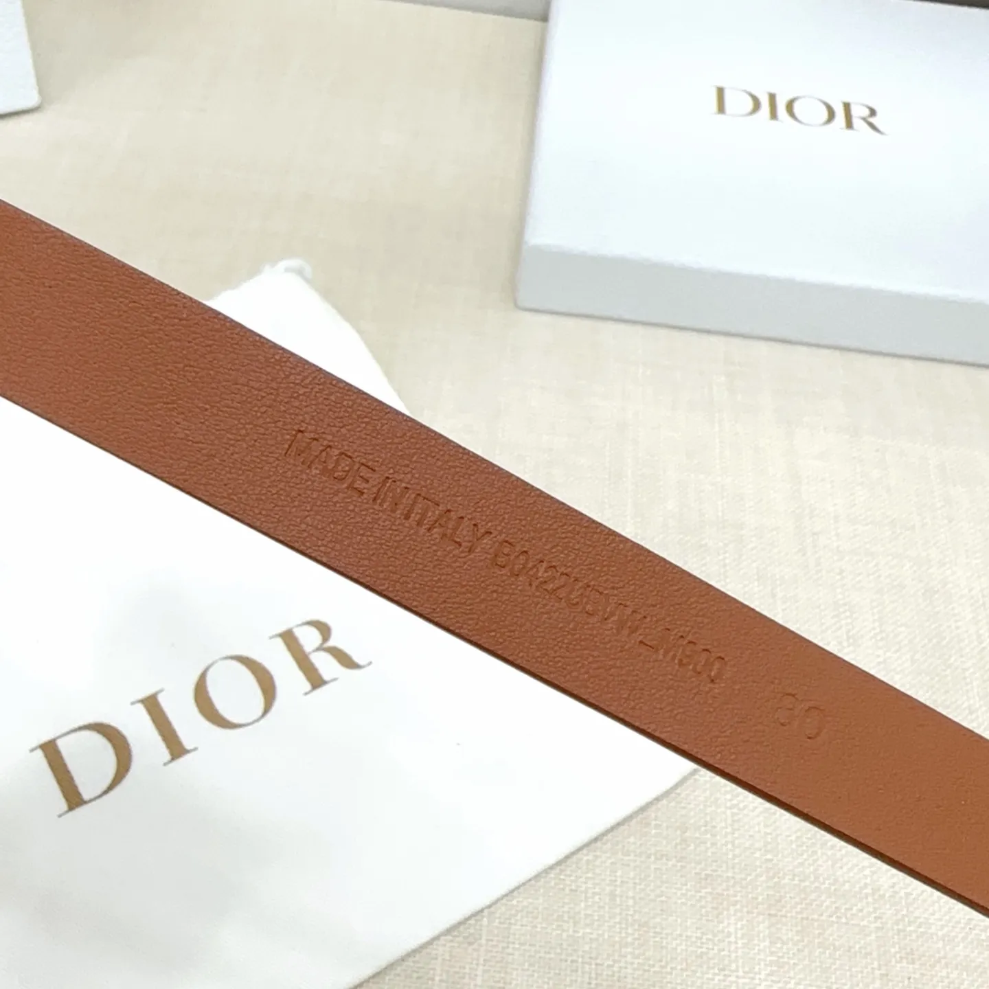 💰480💰Full package💰 💍Purchasing-grade Dior women's belt⚡️🌹 Width 2.0cm Double-sided first-layer cowhide⚡️🌹Length 75-100 Euro Premium copper hardware buckle original mold customization High quality