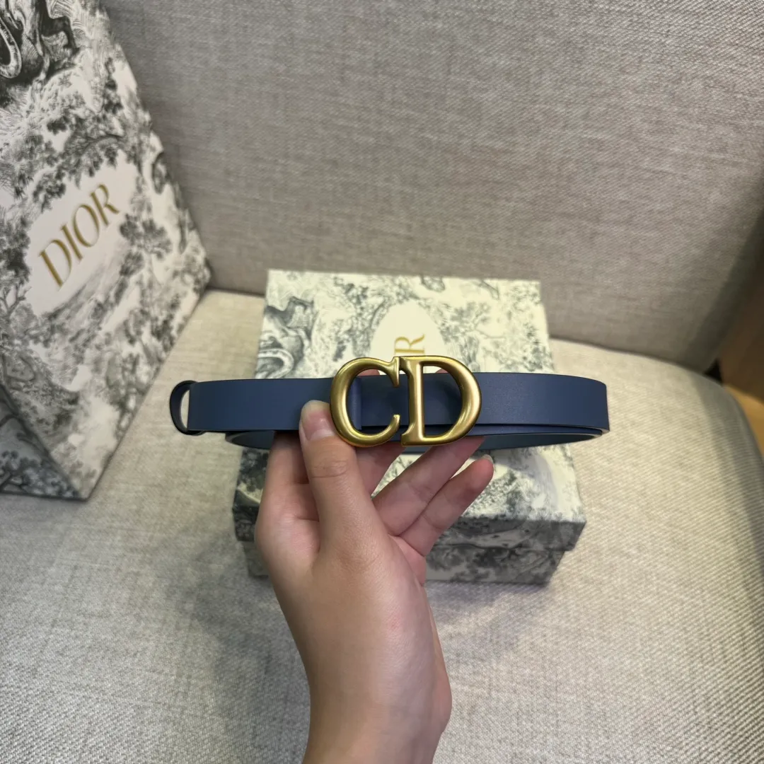 💰420💰Full set of packaging💰 💍Purchasing-grade Dior series⚡️High-end quality cowhide, imported first-layer cowhide and base leather matching⚡️Leather version genuine mold opening, buckle head palladium-plated fine pure copper buckle⚡️Width 2.0cm, high-definition real photo