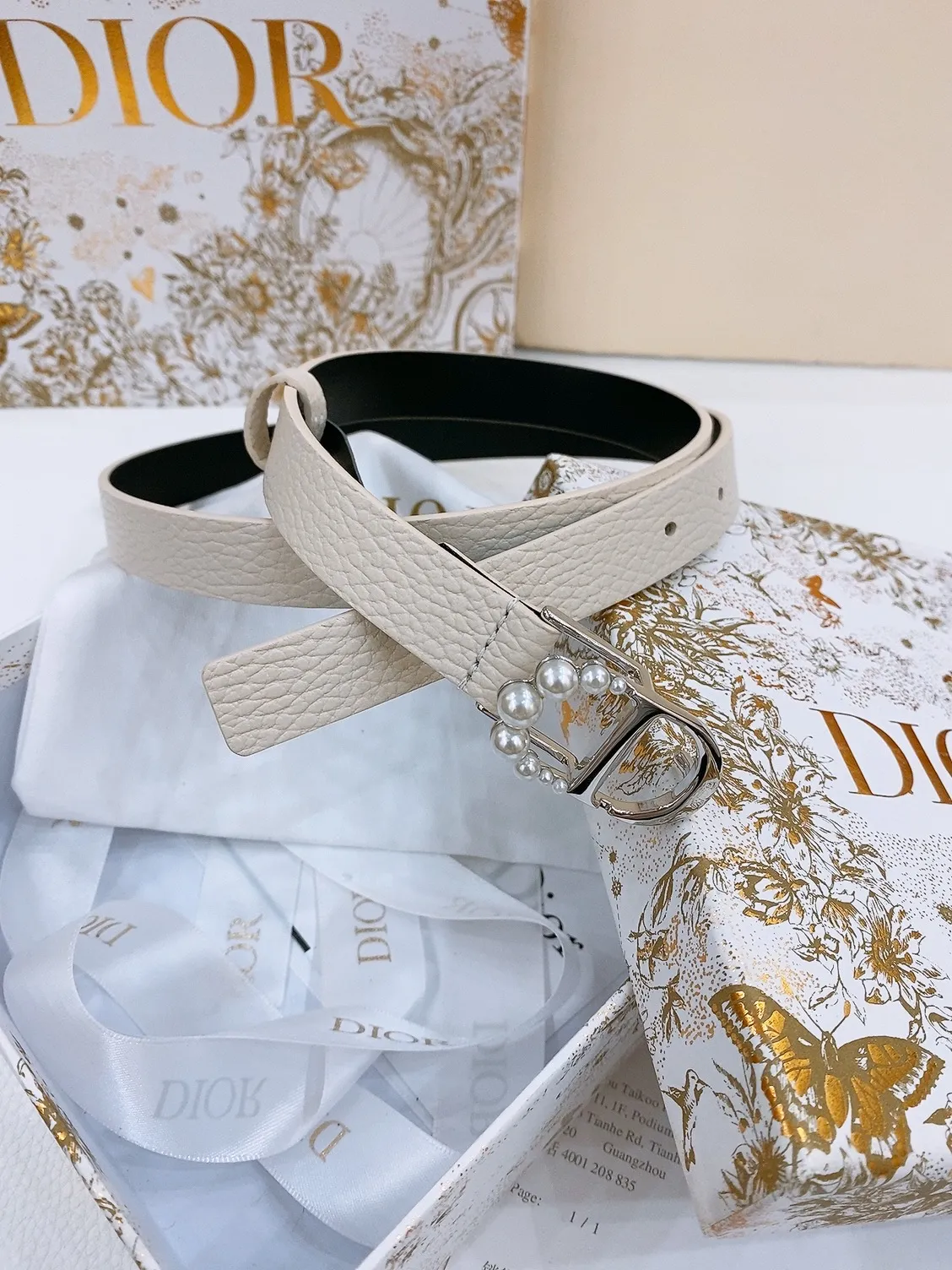 💰440💰Full package💰 💍Purchase level Dior Saddle Belt Brass hardware Double-sided saddle belt Grained cowhide surface and smooth cowhide bottom Soft and delicate feel Belt 2.0cm