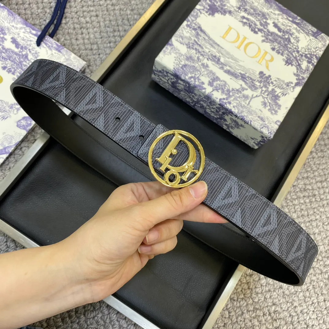 💰460💰Authentic packaging💰 💍Purchase grade Dior DIOR new stainless steel hardware width 3.5CM original imported first-layer cowhide with classic letter cloth. Matched with the original single ruthenium palladium electroplated CD buckle, feel. The oil edges are almost perfect, the original leather is customized