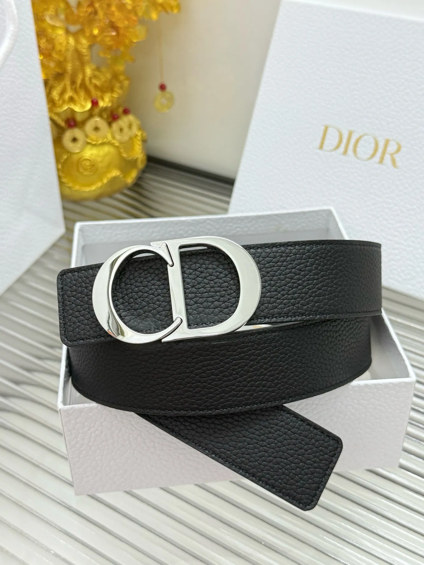 ✅Width: 𝟑.𝟱𝗰𝗺 ❑ Dior Classic Series Can be used on both sides Original imported calfskin with pebbled pattern + high-quality pure copper hardware buckle P440