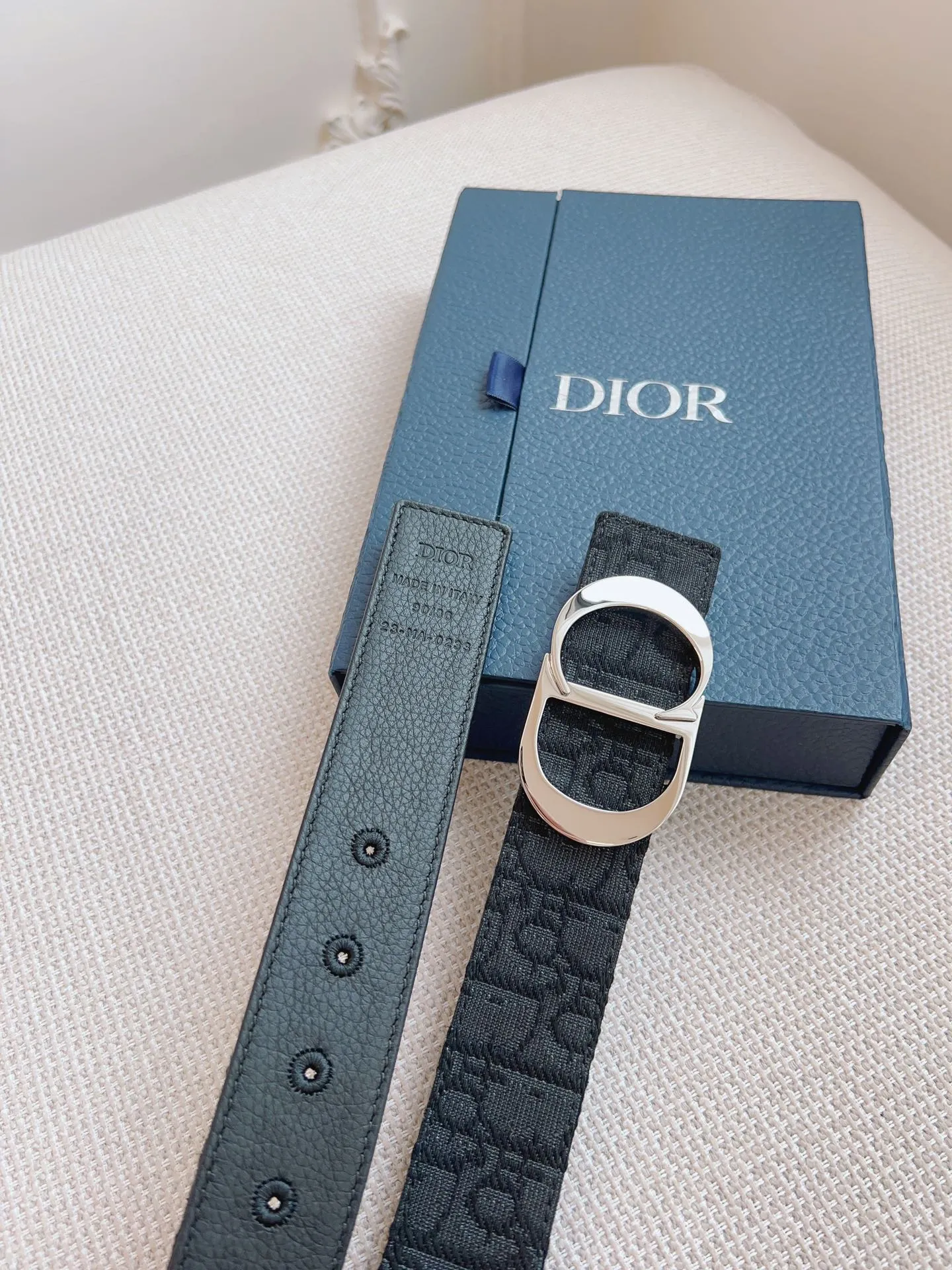 💰460💰Full package💰 💍Purchasing-grade DIOR⚡️🌹French original leather, Oblique black cloth/black cowhide. There is no doubt about the quality. There is no better, only the best. Size 3.5 cm