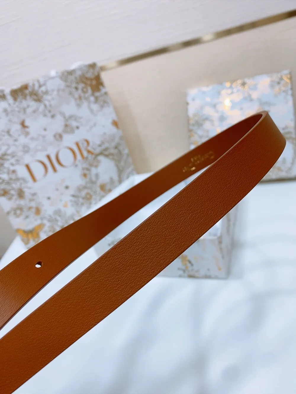 💰440💰Full package💰 💍Purchase level Dior Dior⚡️🌹Le Nœud de Dior belt butterfly diamond buckle🦋 Width 18mm⚡️🌹Imported fetal cowhide smooth cowhide and white imitation crystal decoration⚡️🌹