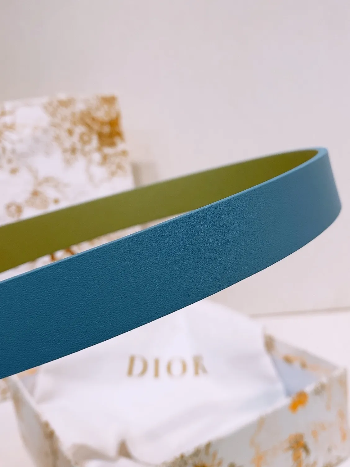 💰440💰Full package💰 💍Purchase level Dior⚡️🌹Montaigne *CD* belt Decorated with *Christian Dior* logo Glossy gold finish metal details Two detachable rings Calfskin belt⚡️🌹2.0cm