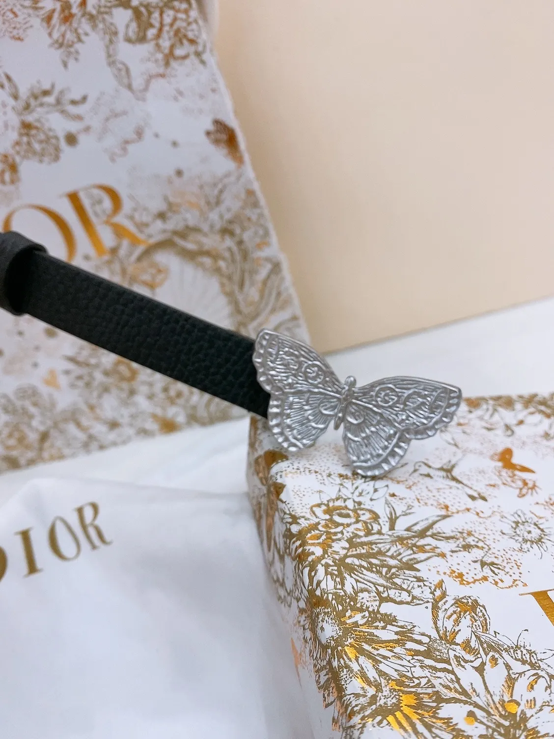 💰440💰Full package💰 💍Purchase level Dior Saddle Belt Brass hardware Double-sided saddle belt Grained cowhide surface and smooth cowhide bottom Soft and delicate feel Belt 2.0cm
