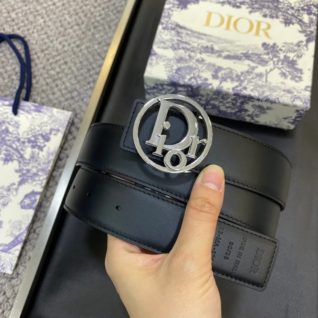 💰460💰Authentic packaging💰 💍Purchase grade Dior DIOR new stainless steel hardware width 3.5CM original imported first-layer cowhide with classic letter cloth. Matched with the original single ruthenium palladium electroplated CD buckle, feel. The oil edges are almost perfect, the original leather is customized