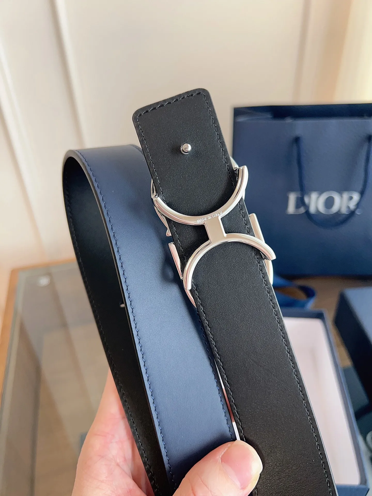 💰460💰Full package💰💍Purchasing-grade DIOR Dior⚡️🌹Enhanced version🇫🇷French original leather, blue/black full leather. There is no doubt about the quality. There is no better, only the best⚡️🌹Size 3.5 cm