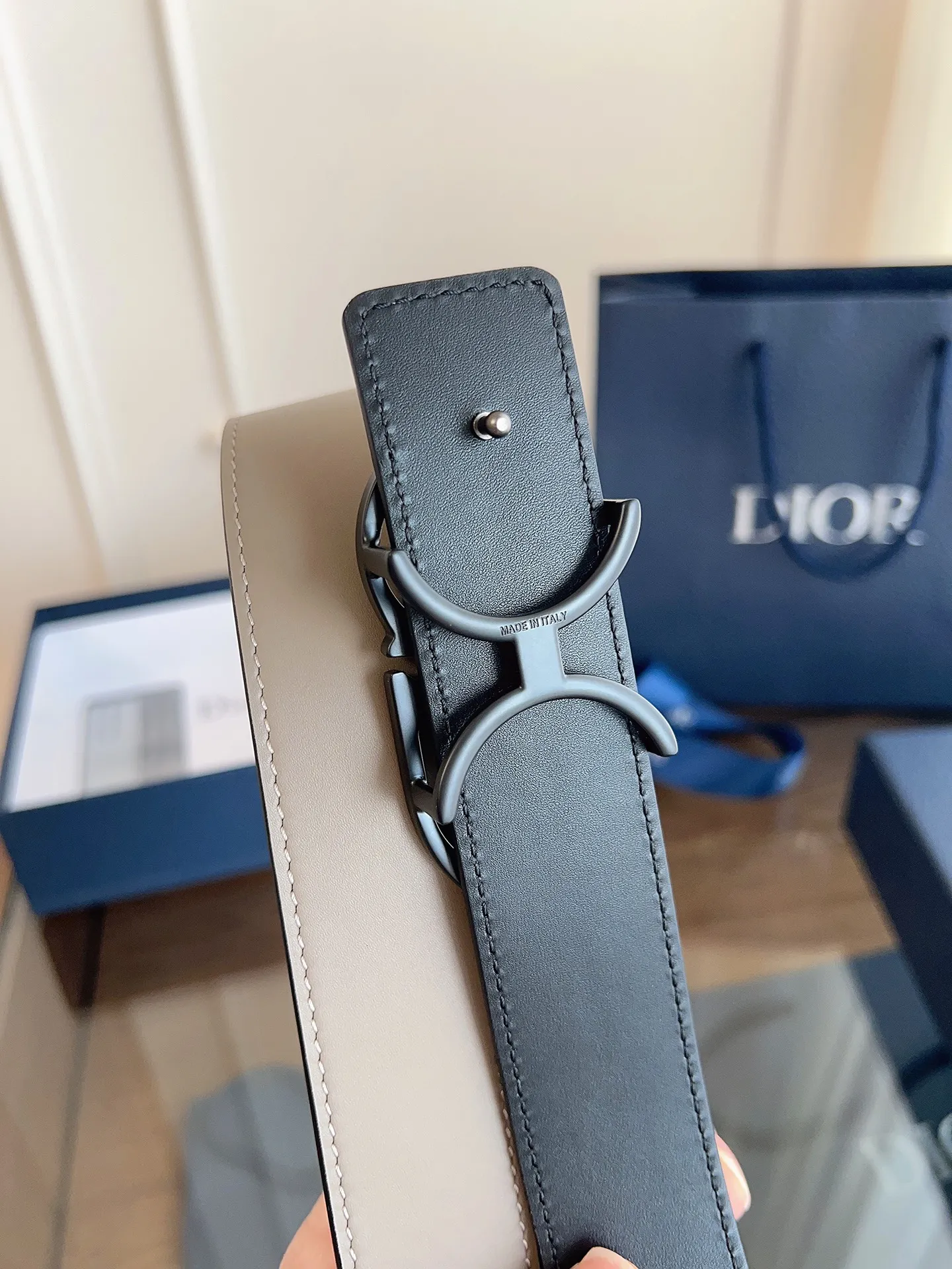 💰460💰Full package💰💍Purchasing-grade DIOR⚡️🌹Enhanced version🇫🇷French original leather, khaki/black full leather. There is no doubt about the quality. There is no better. Only the best⚡️🌹Size 3.5 cm
