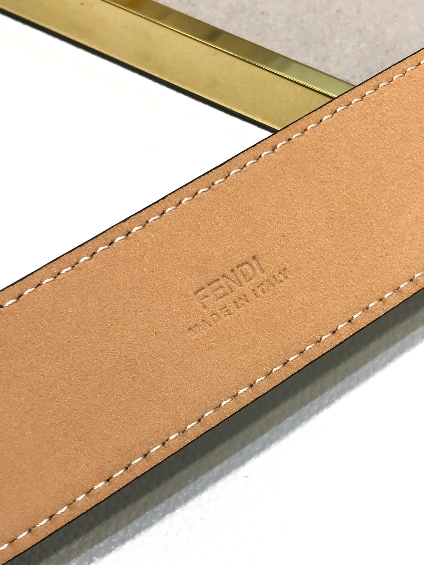 💰502💰Full set of packaging💰 💍Purchase level Fendi ⚡️🌹 35MM wide F logo shaped belt, supports NFC pin buckle steel ring buckle, imported bright calfskin with tree paste, gold-plated surface metal products, original detailed wiring, quality assurance, details, non-market currency!