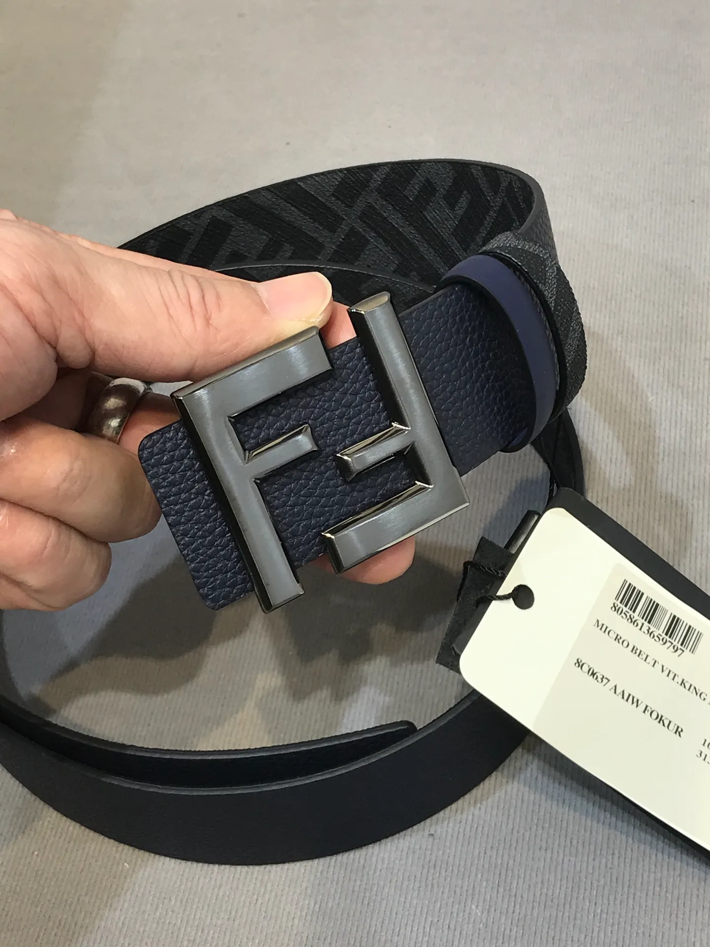 💰480💰Full package💰 💍Purchase level Fendi⚡️🌹Width 38 MM, supports NFC chip scanning, logo-shaped belt, original F three-dimensional texture sand-colored rivet buckle, imported original surface made of calfskin, soft to the touch, gold-plated surface metal products, quality assurance, details are not market currency!