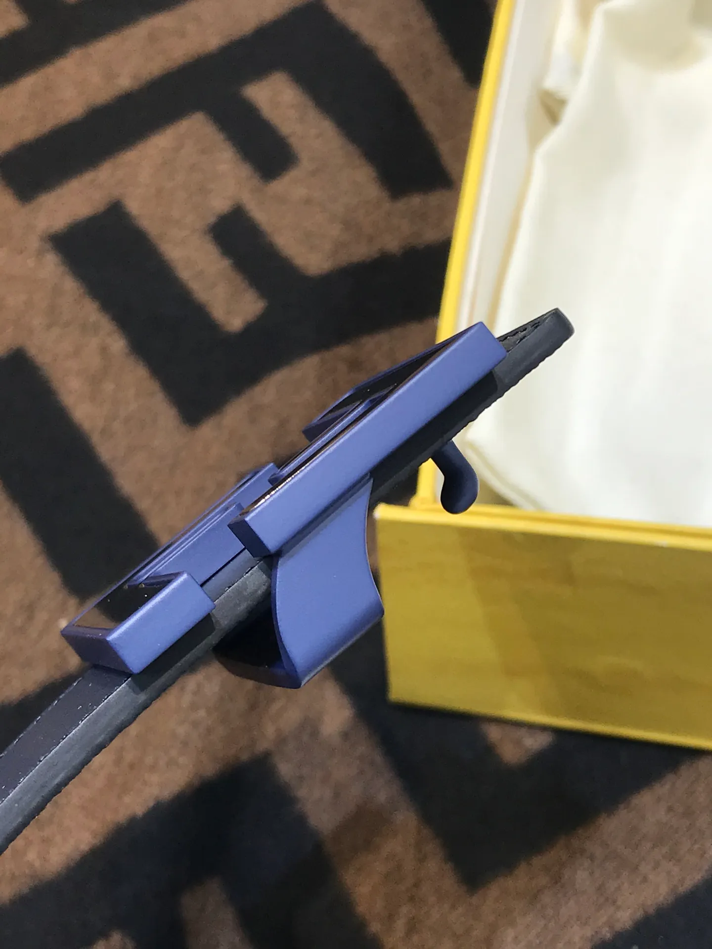 💰520💰Full set of packaging💰 💍Purchase grade Fendi 38 MM wide, supports NFC chip scanning, logo-shaped belt, original F brushed gun color rivet buckle, imported original calf pattern with presbyopia, soft touch, gold-plated surface metal products, quality assurance, details are not market currency!