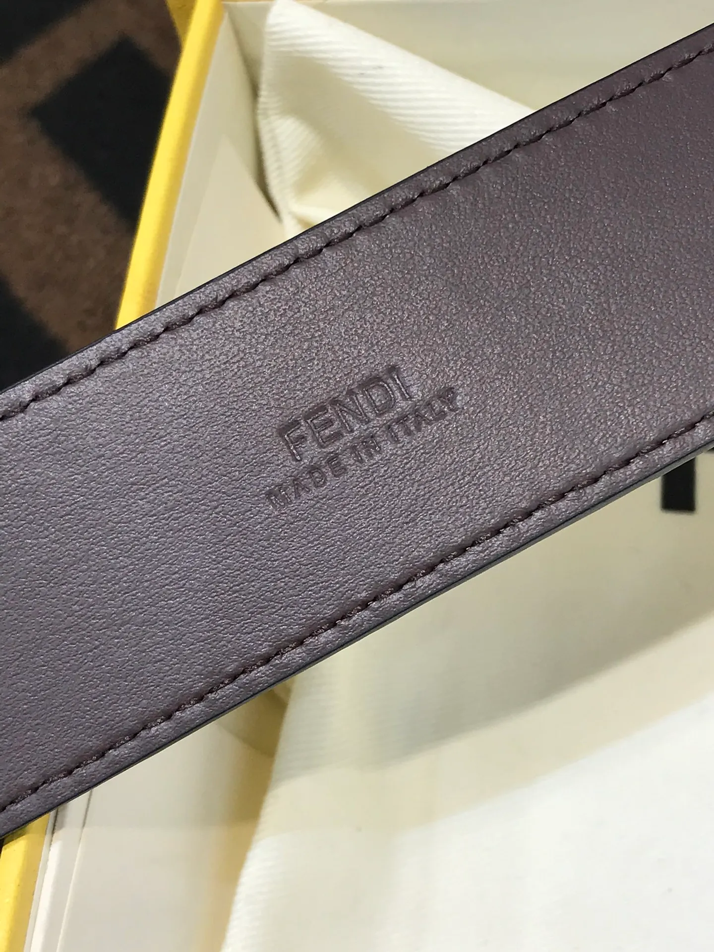 💰520💰Full set of packaging💰 💍Purchase grade Fendi 35MM width F logo shape Support NFC letter pin buckle with iconic, imported anti-suede calfskin, soft to the touch, gold-plated surface metal products, original detailed wiring, quality assurance, non-market currency!