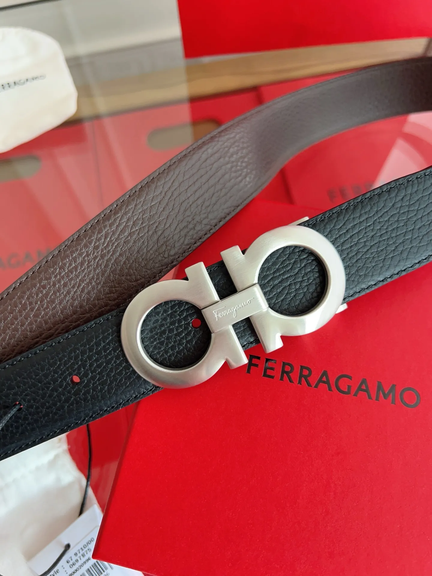 💰440💰Full set of packaging💰 💍Purchase grade Ferragamo 3.5cm original leather. Precision brass hardware upgraded version nfc chip, genuine factory IP plating! Original match