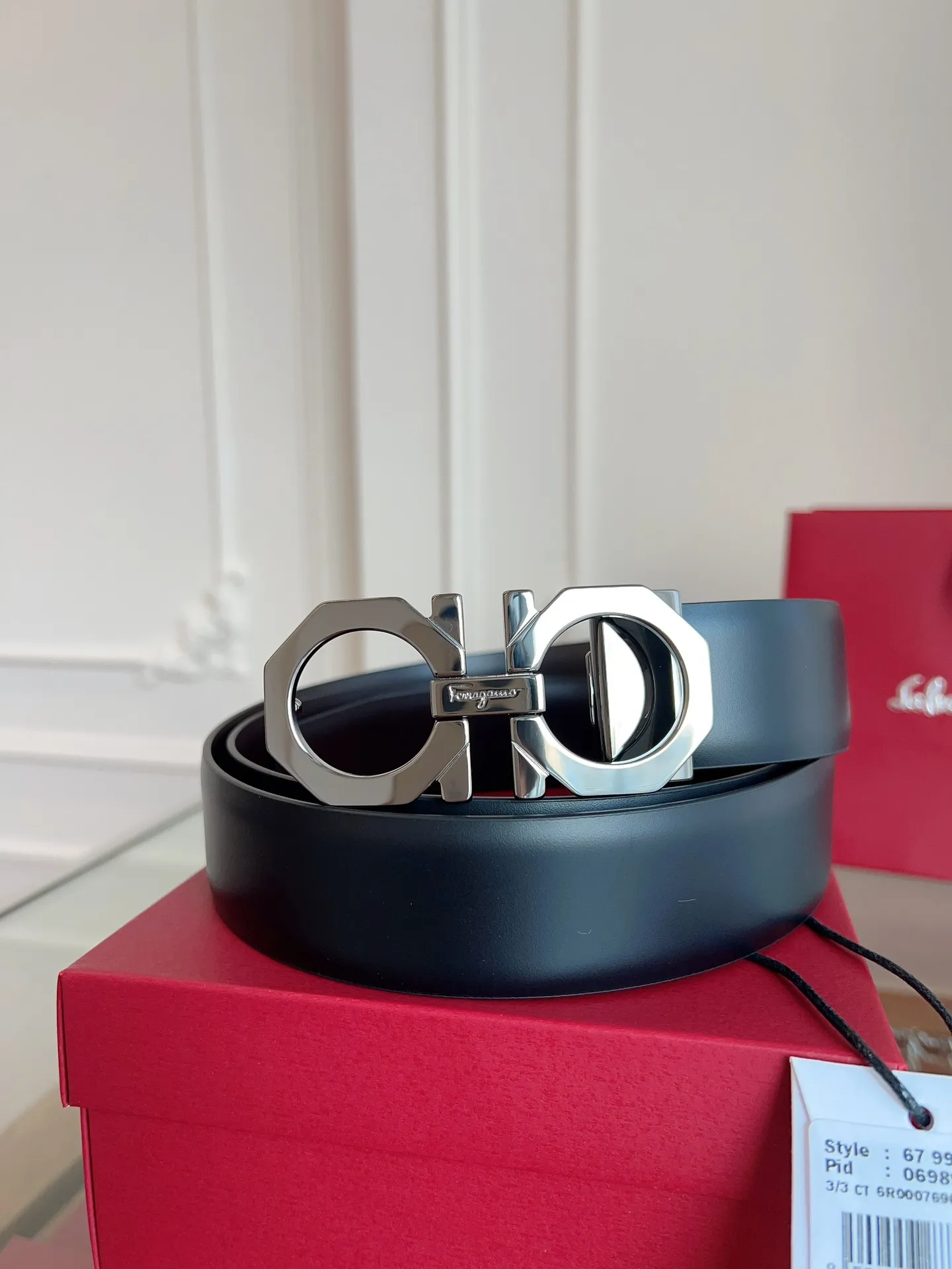 💰440💰Full set of packaging💰 💍Purchase grade Ferragamo 3.5cm original leather. Precision brass hardware upgraded version nfc chip, genuine factory IP plating! Original match