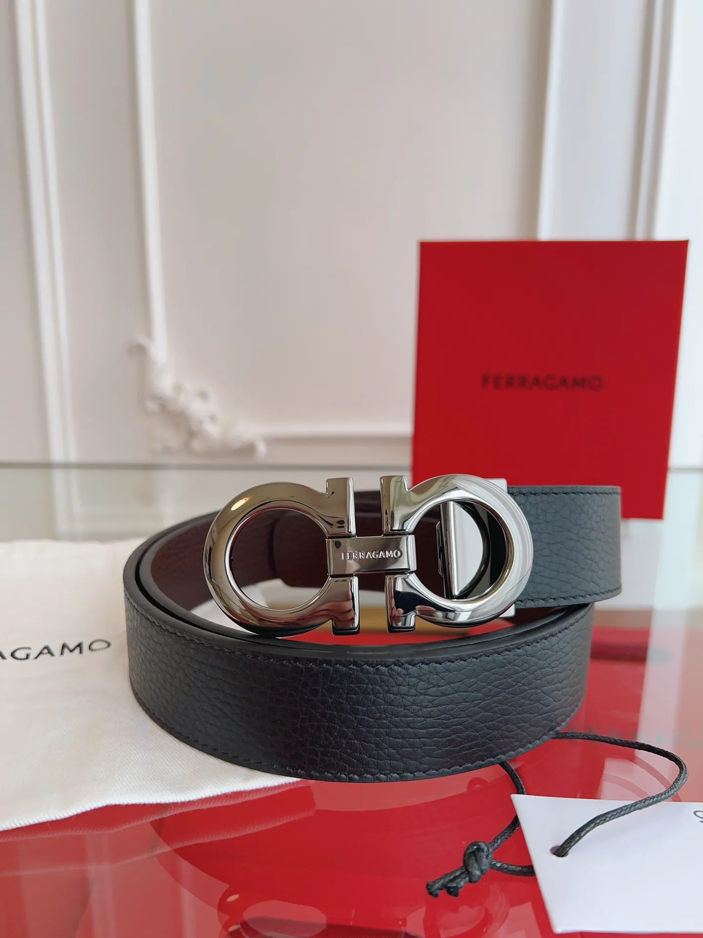 💰440💰Full set of packaging💰 💍Purchase grade Ferragamo 3.5cm original leather. Precision brass hardware upgraded version nfc chip, genuine factory IP plating! Original match