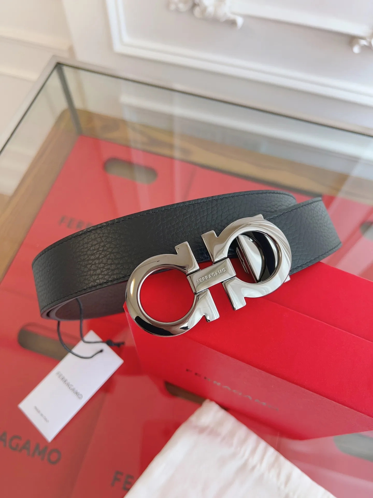 💰440💰Full set of packaging💰 💍Purchase grade Ferragamo 3.5cm original leather. Precision brass hardware upgraded version nfc chip, genuine factory IP plating! Original match