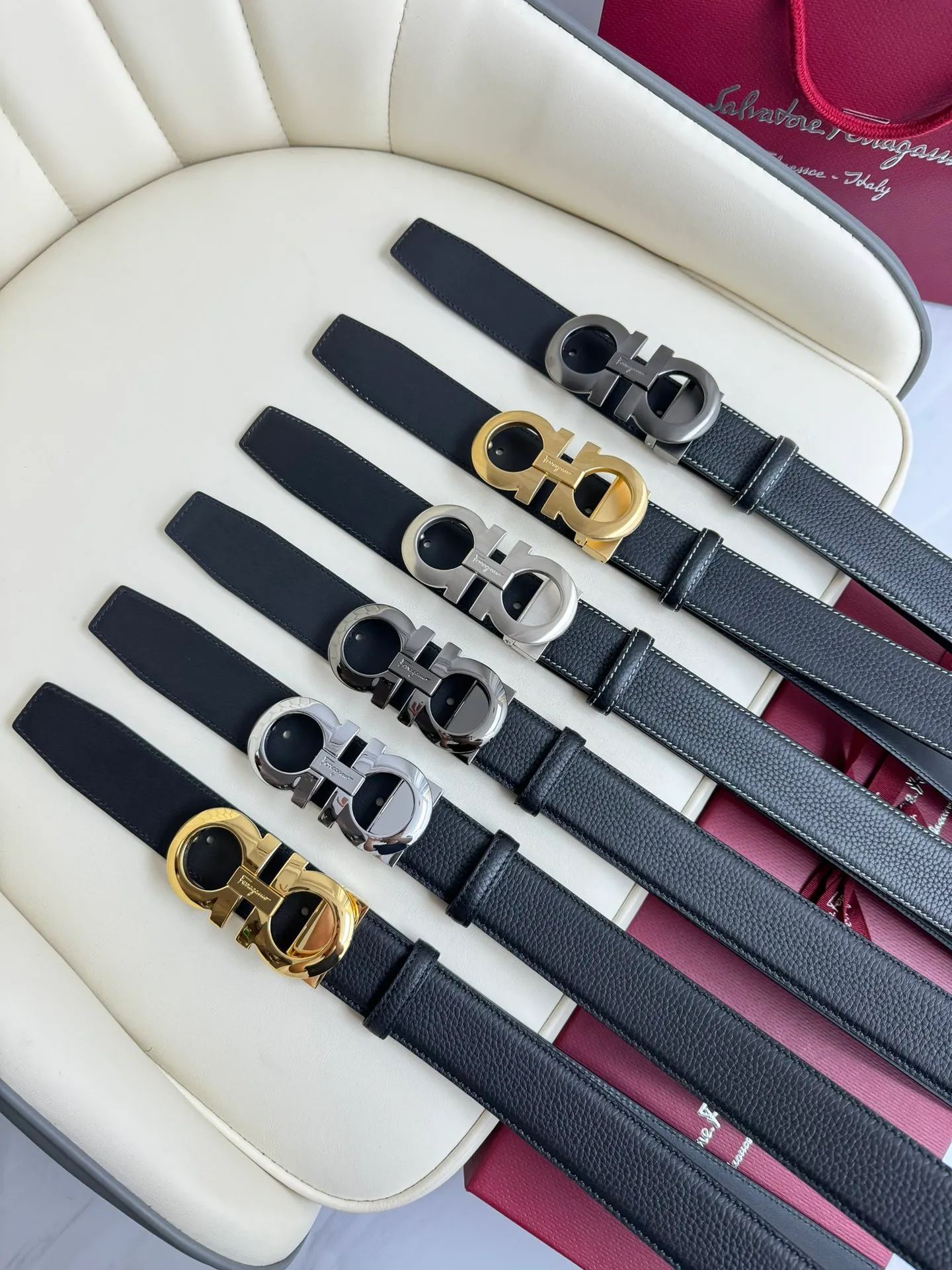 💰440💰Full set of packaging💰 💍Purchase-grade Ferragamo Double-sided original imported first-layer cowhide, double-sided use, vacuum electroplated copper buckle, exquisite workmanship, counter quality! Fashionable, casual and versatile items are on sale! Comes with full counter packaging, width 3.5cm