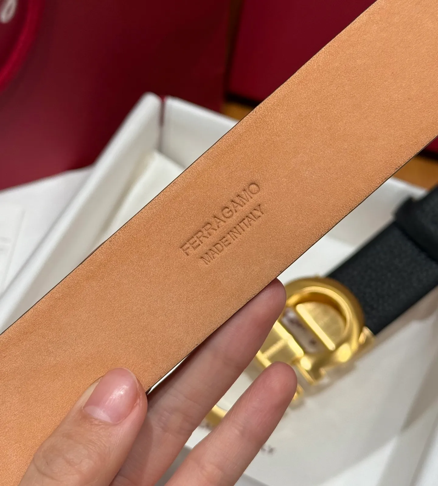 💰440💰Complete package💰 💍Purchase-grade Ferragamo⚡️🌹Double-sided Italian imported original black matching☕️New high-quality palladium-plated buckle Width 35mm Double-sided usable The belt is adjustable and can be cut as needed to achieve a slimming effect