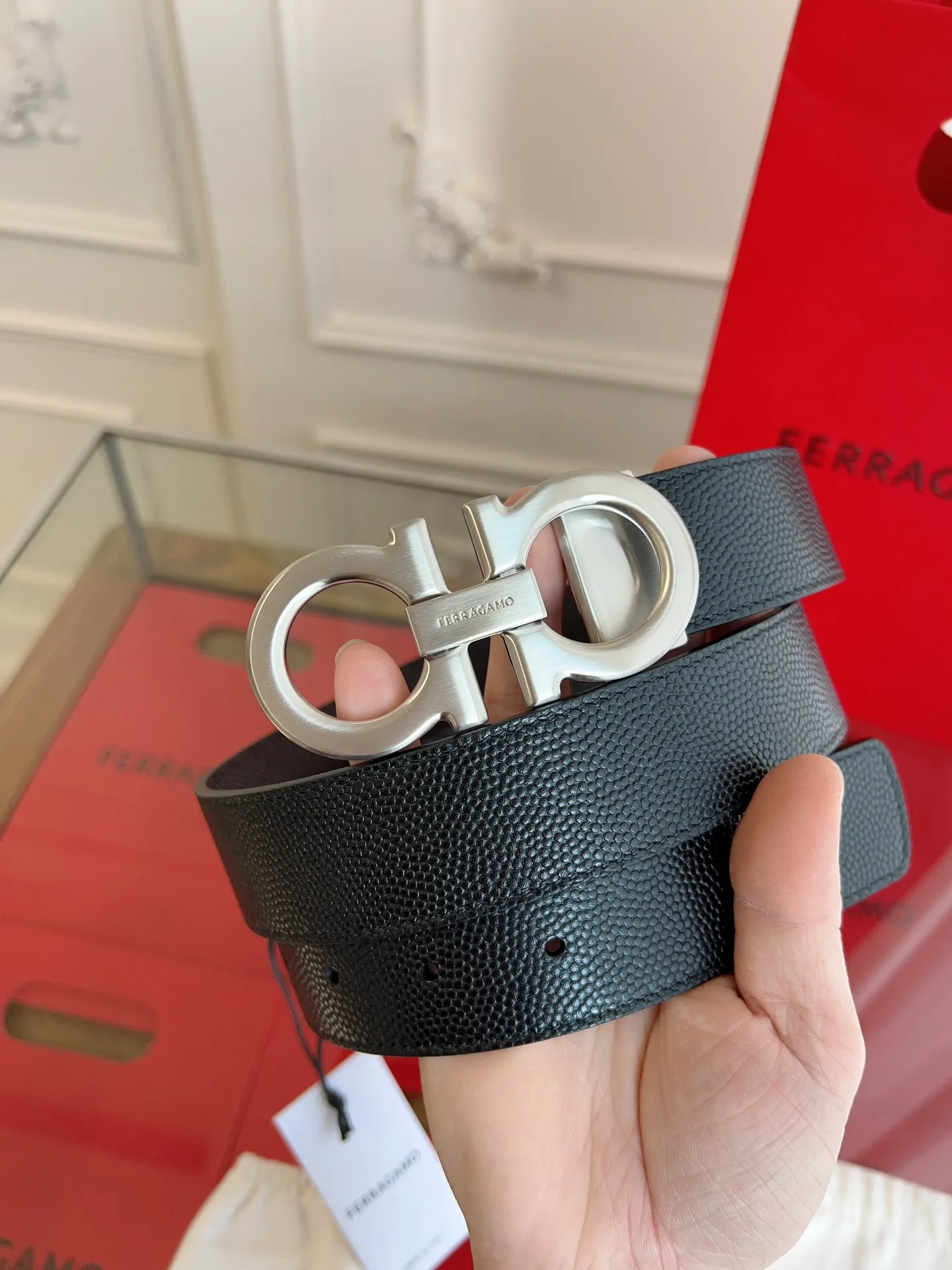 💰440💰Full set of packaging💰 💍Purchase grade Ferragamo 3.5cm original leather. Precision brass hardware upgraded version nfc chip, genuine factory IP plating! Original match