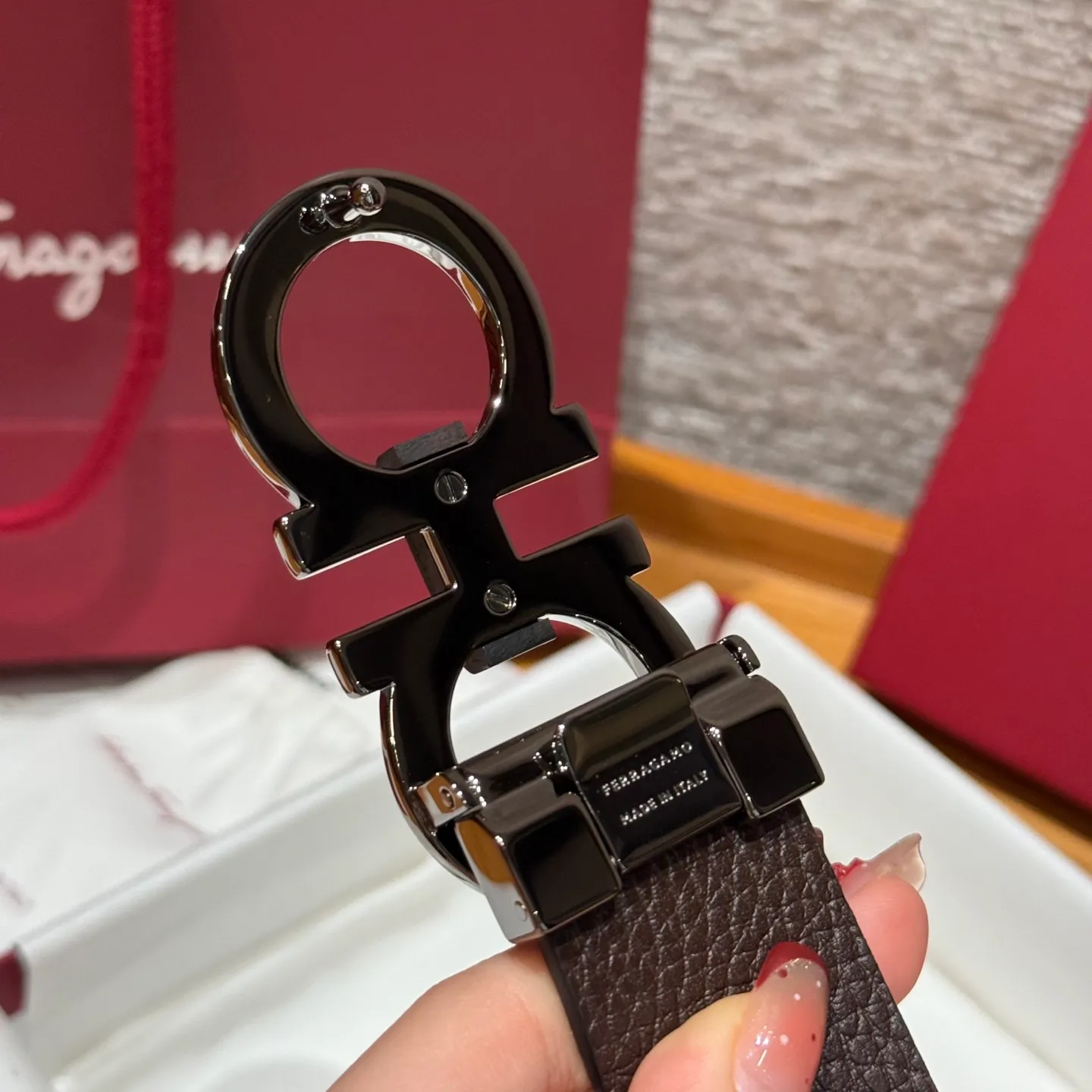 💰440💰Complete package💰 💍Purchase-grade Ferragamo⚡️🌹Double-sided Italian imported original black matching☕️New high-quality palladium-plated buckle Width 35mm Double-sided usable The belt is adjustable and can be cut as needed to achieve a slimming effect