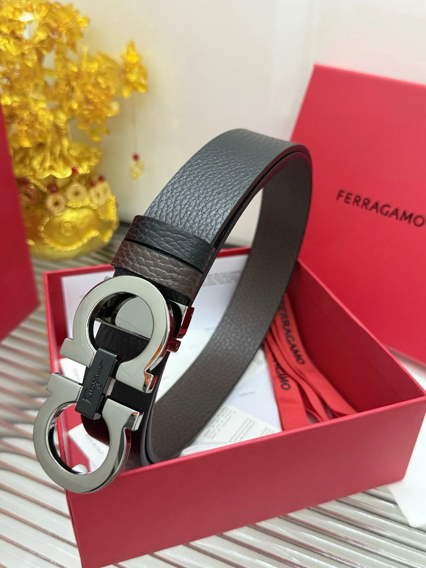 ✅Width: 𝟑.𝟱𝗰𝗺 ❑ Salvatore Ferragamo ❑ Supports 𝐍𝐅𝐂 anti-counterfeiting identification · Integrated chip identification on the plate and body ❗️ Can be used on both sides / length can be cut to the appropriate size Original imported calfskin + high-quality pure copper hardware buckle P460