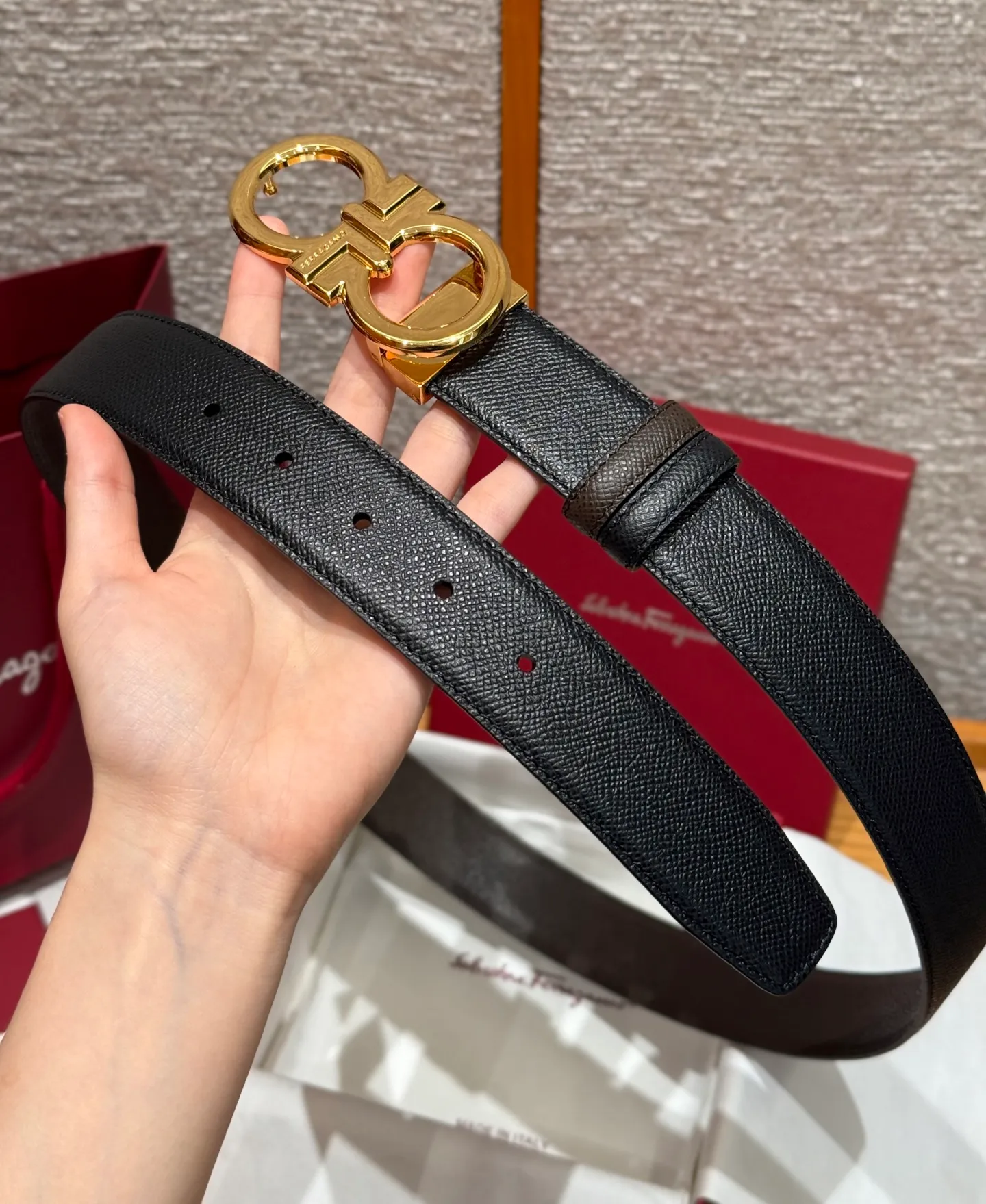 💰440💰Complete package💰 💍Purchase-grade Ferragamo⚡️🌹Double-sided Italian imported original black matching☕️New high-quality palladium-plated buckle Width 35mm Double-sided usable The belt is adjustable and can be cut as needed to achieve a slimming effect