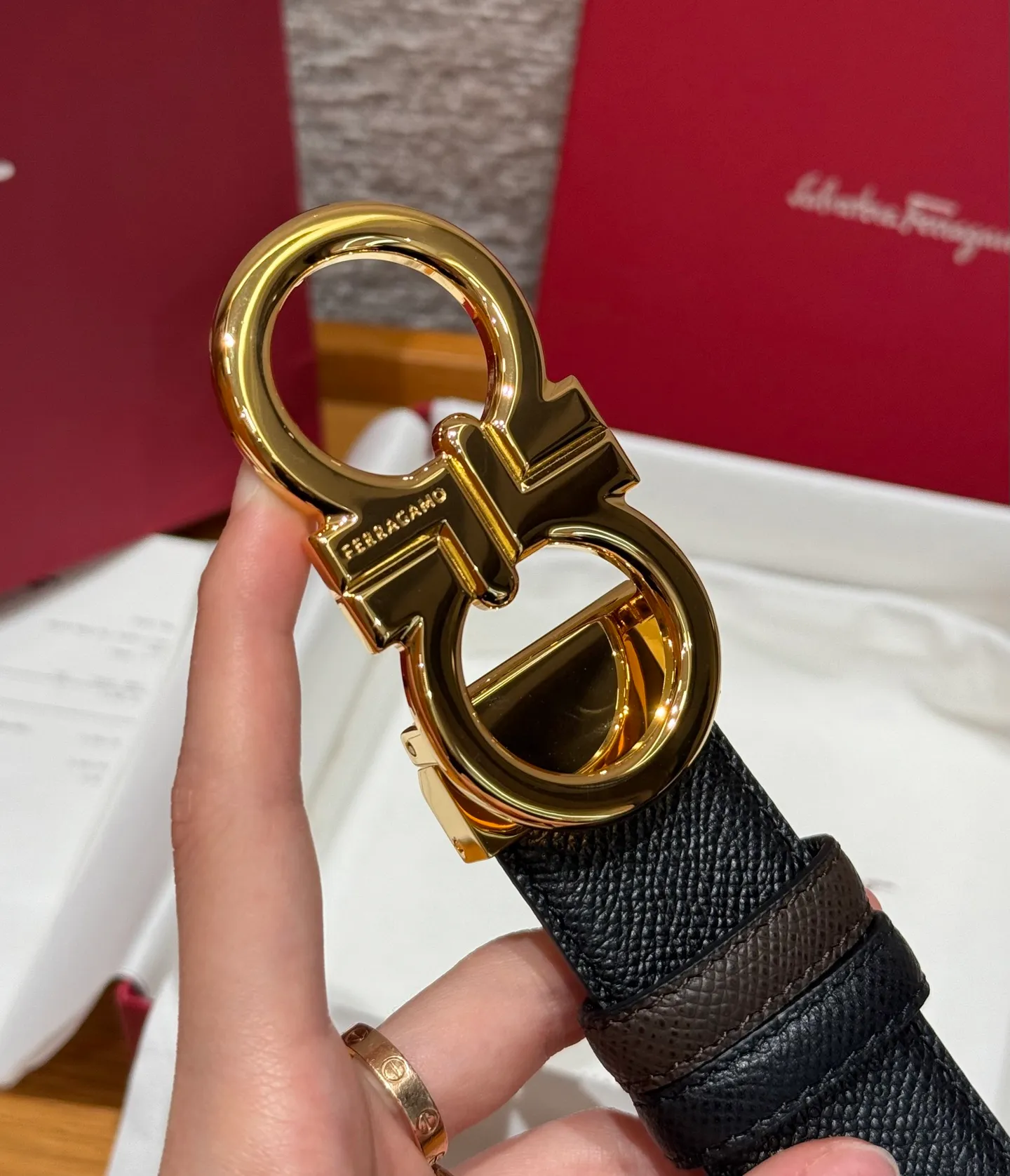 💰440💰Complete package💰 💍Purchase-grade Ferragamo⚡️🌹Double-sided Italian imported original black matching☕️New high-quality palladium-plated buckle Width 35mm Double-sided usable The belt is adjustable and can be cut as needed to achieve a slimming effect