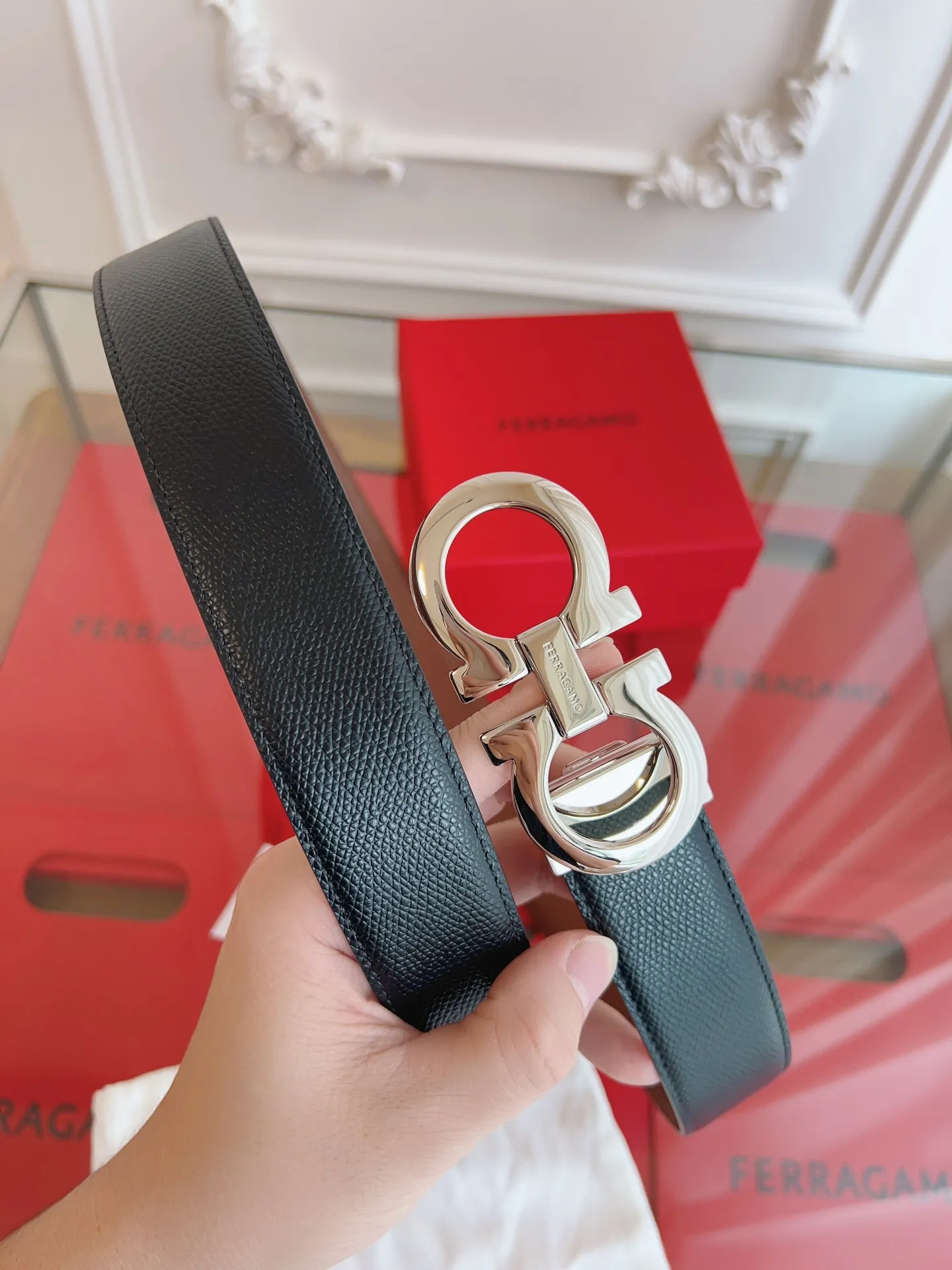 💰440💰Full set of packaging💰 💍Purchase grade Ferragamo 3.5cm original leather. Precision brass hardware upgraded version nfc chip, genuine factory IP plating! Original match
