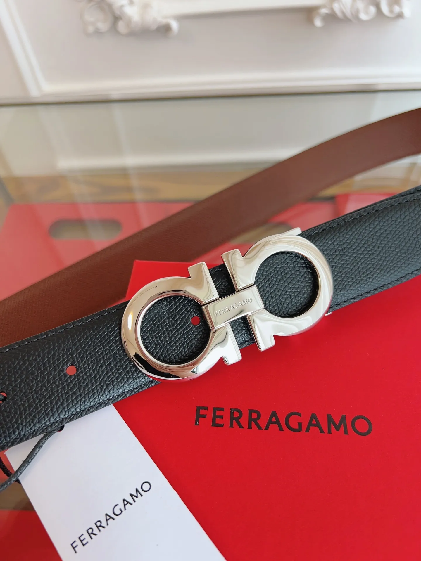 💰440💰Full set of packaging💰 💍Purchase grade Ferragamo 3.5cm original leather. Precision brass hardware upgraded version nfc chip, genuine factory IP plating! Original match