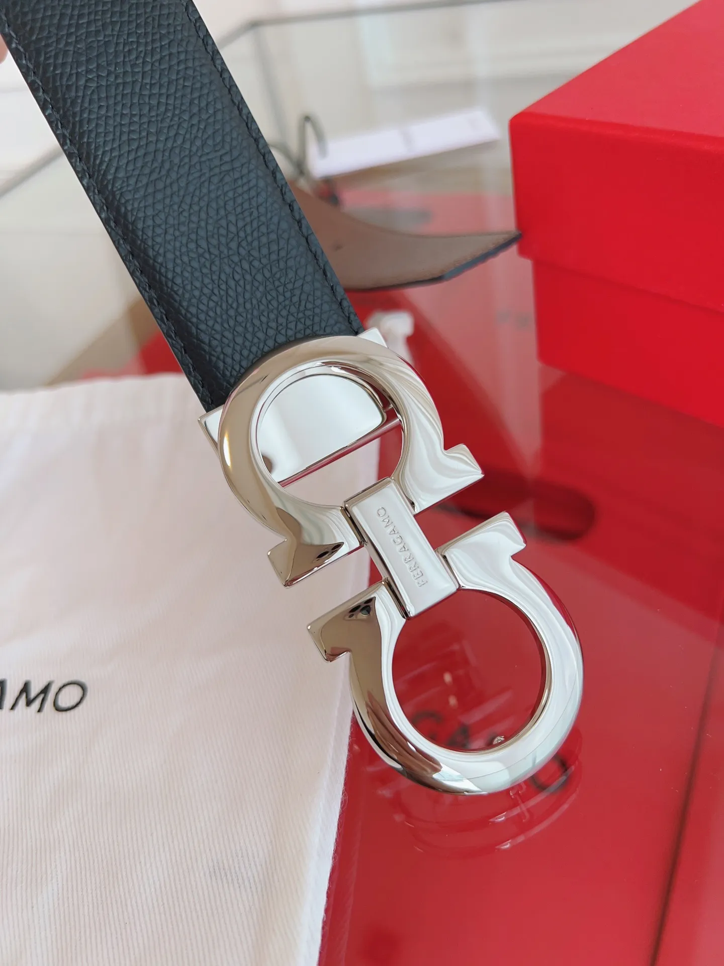 💰440💰Full set of packaging💰 💍Purchase grade Ferragamo 3.5cm original leather. Precision brass hardware upgraded version nfc chip, genuine factory IP plating! Original match