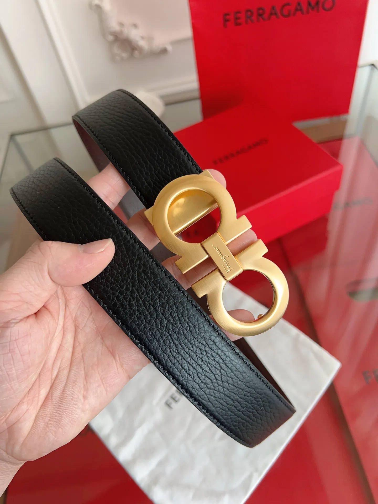 💰440💰Full set of packaging💰 💍Purchase grade Ferragamo 3.5cm original leather. Precision brass hardware upgraded version nfc chip, genuine factory IP plating! Original match,
