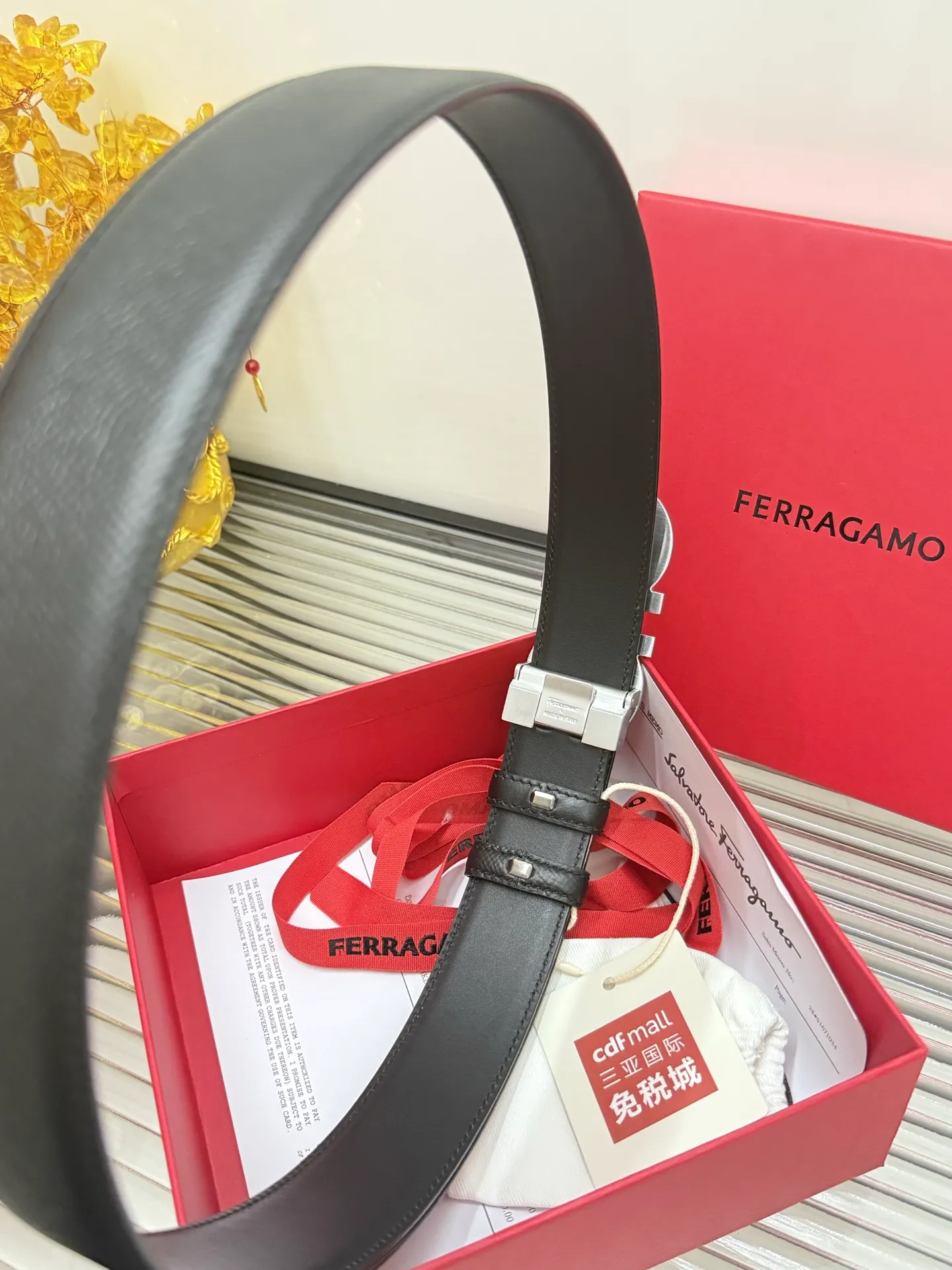 ✅Width: 𝟑.𝟱𝗰𝗺 ❑ Ferragamo ❑ Supports 𝐍𝐅𝐂 anti-counterfeiting identification · Anti-counterfeiting identification with integrated chip on the plate ❗️The length can be cut/double-sided can be used Original imported calfskin + high-quality pure copper hardware buckle P460