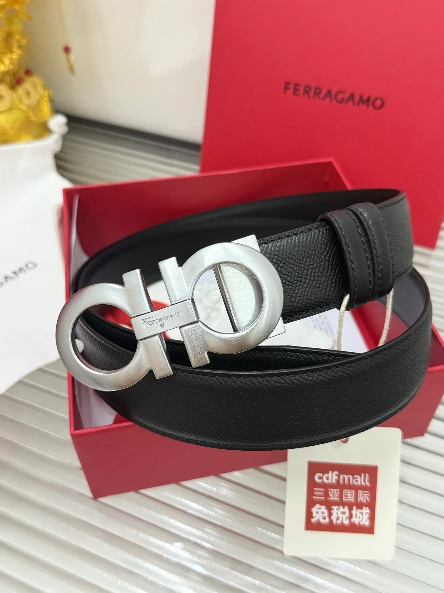 ✅Width: 𝟑.𝟱𝗰𝗺 ❑ Ferragamo ❑ Supports 𝐍𝐅𝐂 anti-counterfeiting identification · Anti-counterfeiting identification with integrated chip on the plate ❗️The length can be cut/double-sided can be used Original imported calfskin + high-quality pure copper hardware buckle P460