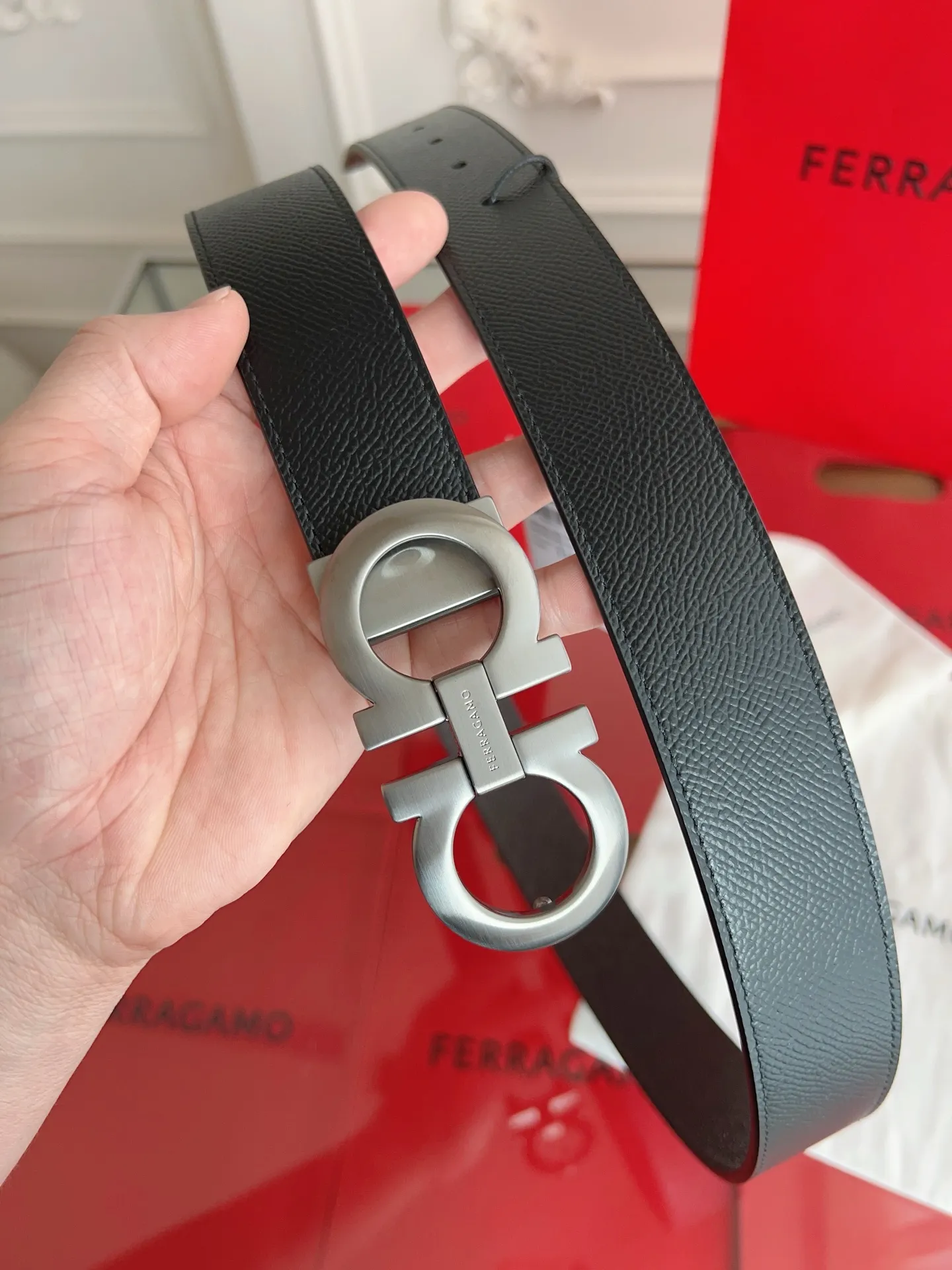 💰440💰Full set of packaging💰 💍Purchase grade Ferragamo Width 3.5cm⚡️🌹Imported leather. Precision brass hardware upgraded version nfc chip⚡️🌹Genuine factory IP plating! Original matching⚡️🌹