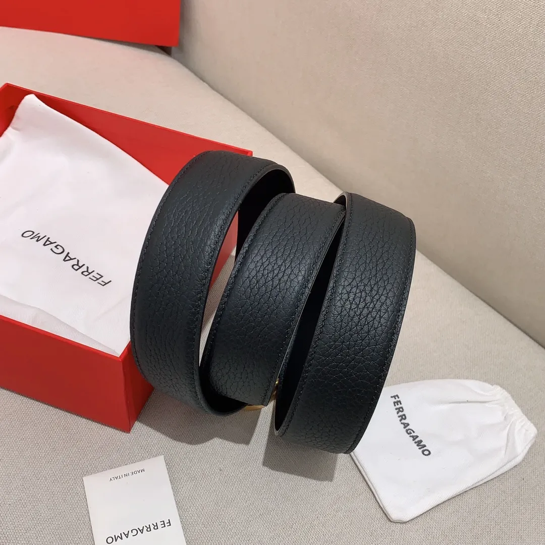 💰400💰Full package💰 💍Purchasing-grade Ferragamo leather belt perfectly combines modern design with exquisite handcraftsmanship; creating a luxurious and elegant style, emphasizing both practicality and style; soft and comfortable to the touch, 3.5cm wide, with the latest original vacuum electroplated hardware buckle, not easy to fade; luxurious and noble, casual and versatile [Cool][Cool][Cool]