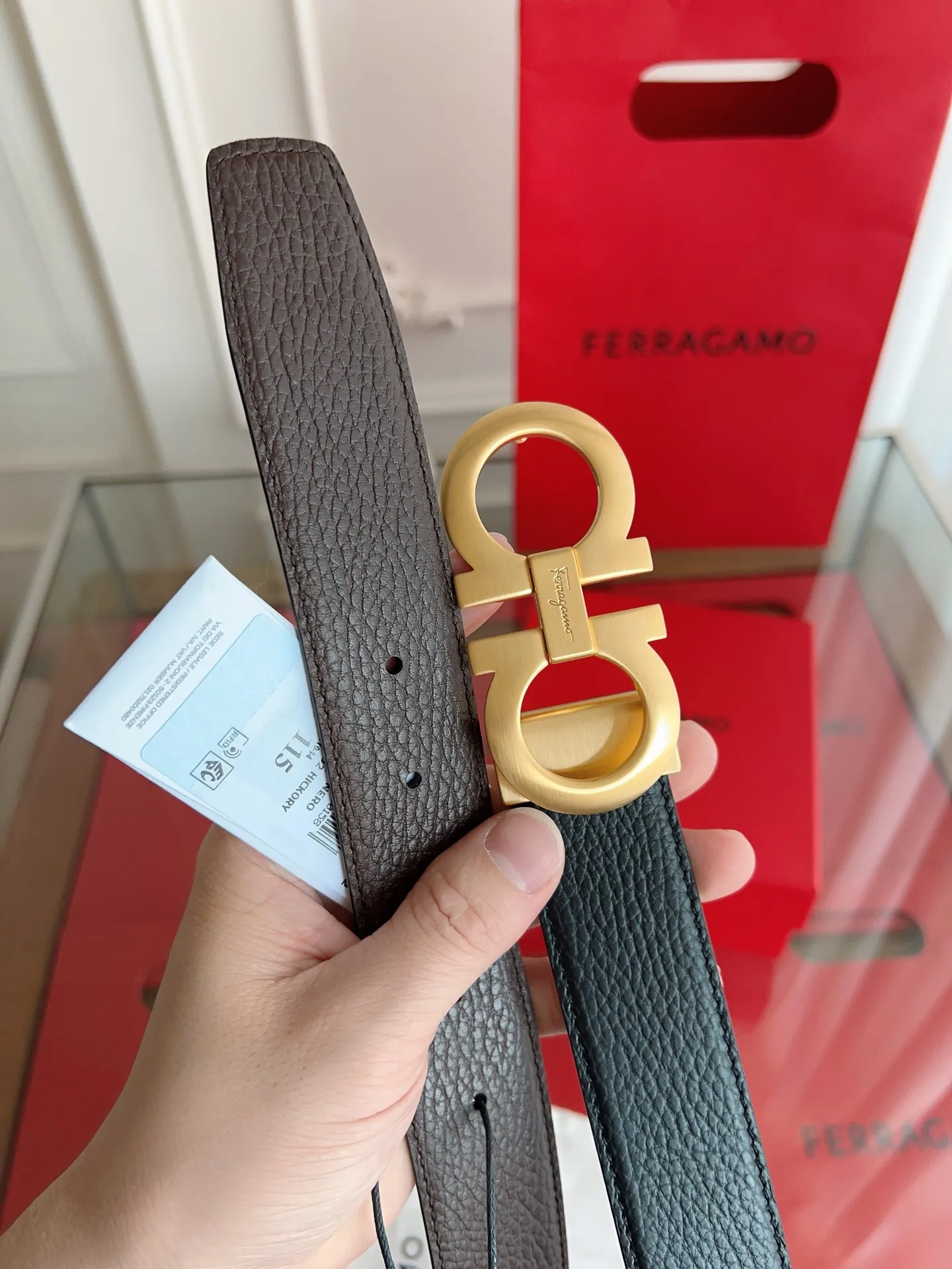 💰440💰Full set of packaging💰 💍Purchase grade Ferragamo 3.5cm original leather. Precision brass hardware upgraded version nfc chip, genuine factory IP plating! Original match