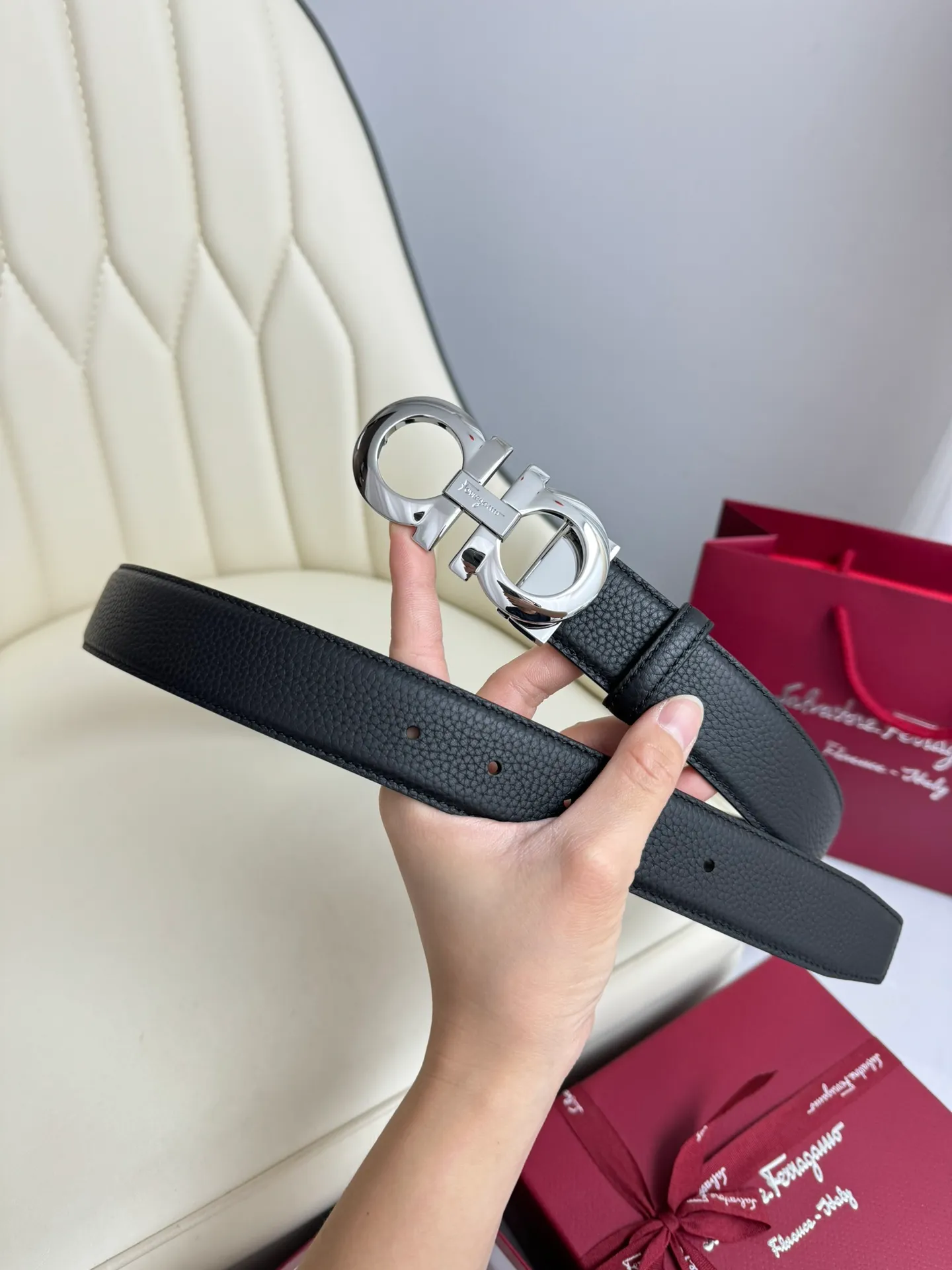 💰440💰Full set of packaging💰 💍Purchase-grade Ferragamo Double-sided original imported first-layer cowhide, double-sided use, vacuum electroplated copper buckle, exquisite workmanship, counter quality! Fashionable, casual and versatile items are on sale! Comes with full counter packaging, width 3.5cm
