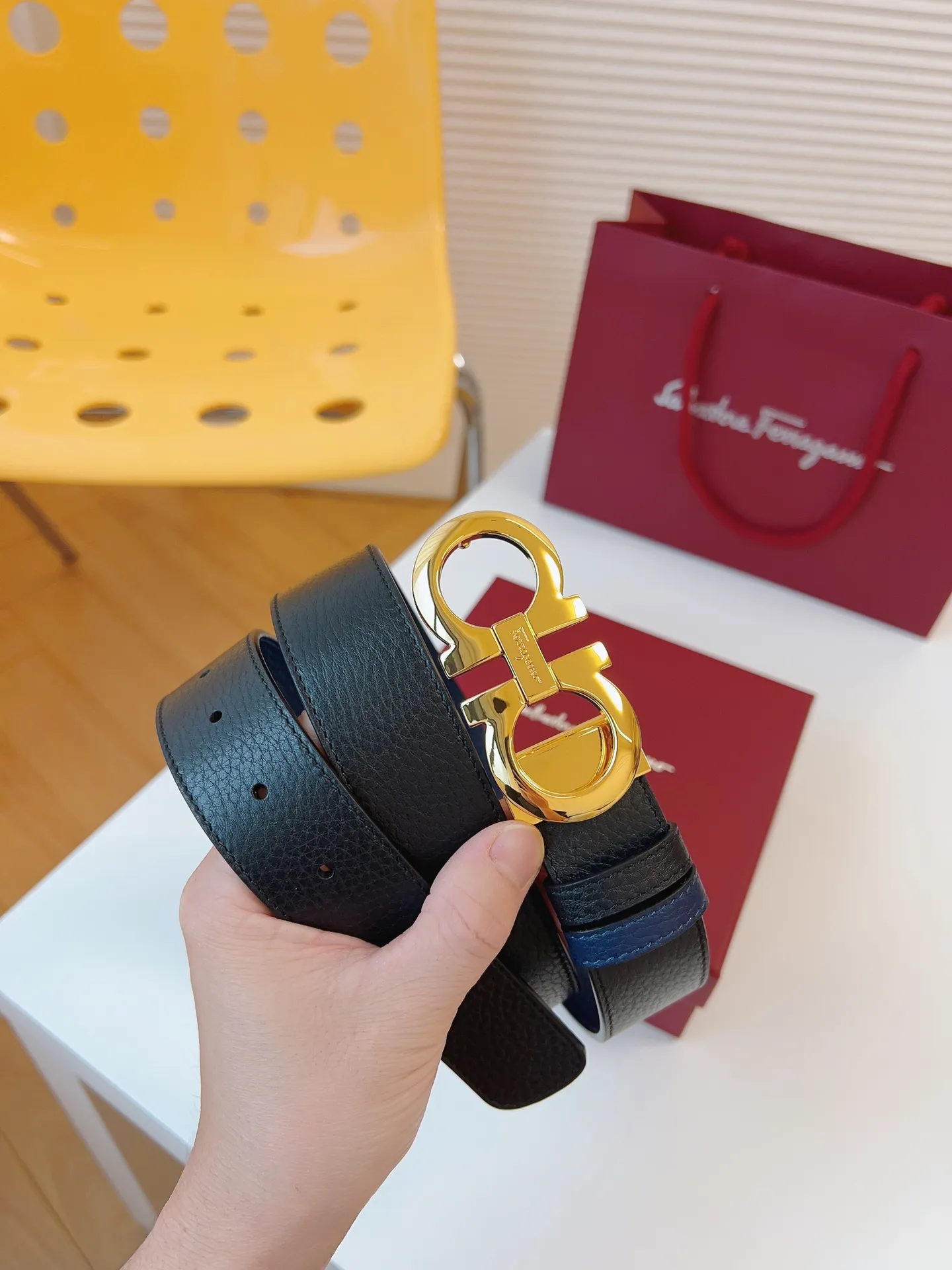 💰440💰Authentic packaging💰 💍Purchase-grade Ferragamo, details make everything. The Ferragamo belt series is made of the finest materials and exquisite craftsmanship, achieving a rich and colorful style selection and a versatile and practical elegant style. The elegant buckle combines exquisite materials to show a low-key and gorgeous modern charm. Belt width: 35mm