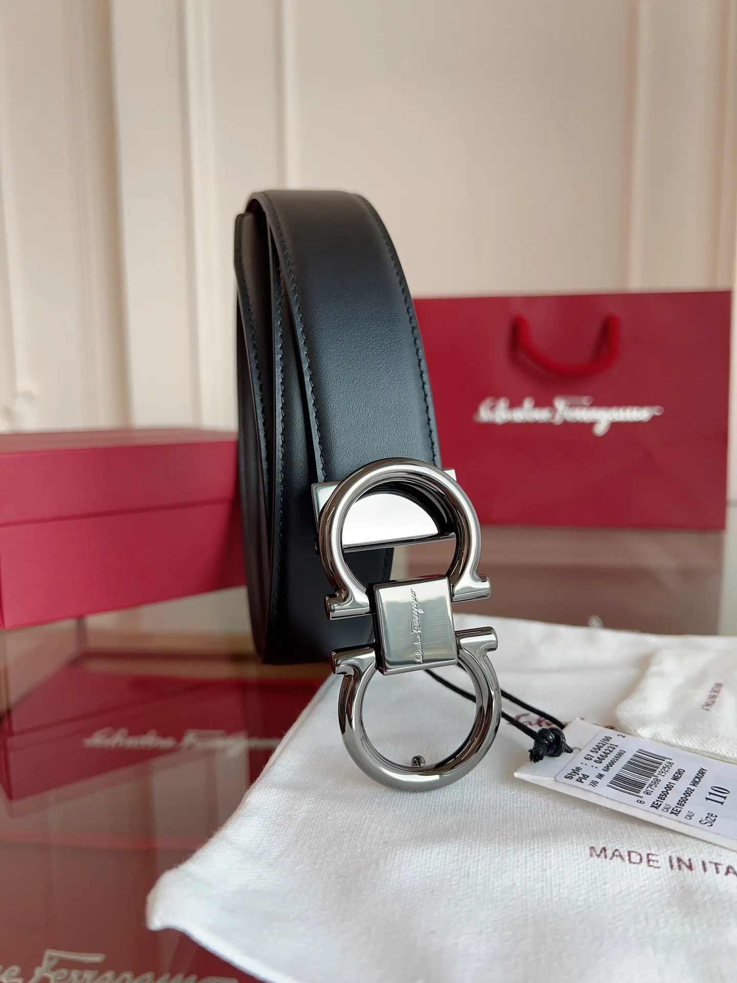 💰440💰Full set of packaging💰 💍Purchase grade Ferragamo 3.5cm original leather. Precision brass hardware upgraded version nfc chip, genuine factory IP plating! Original match